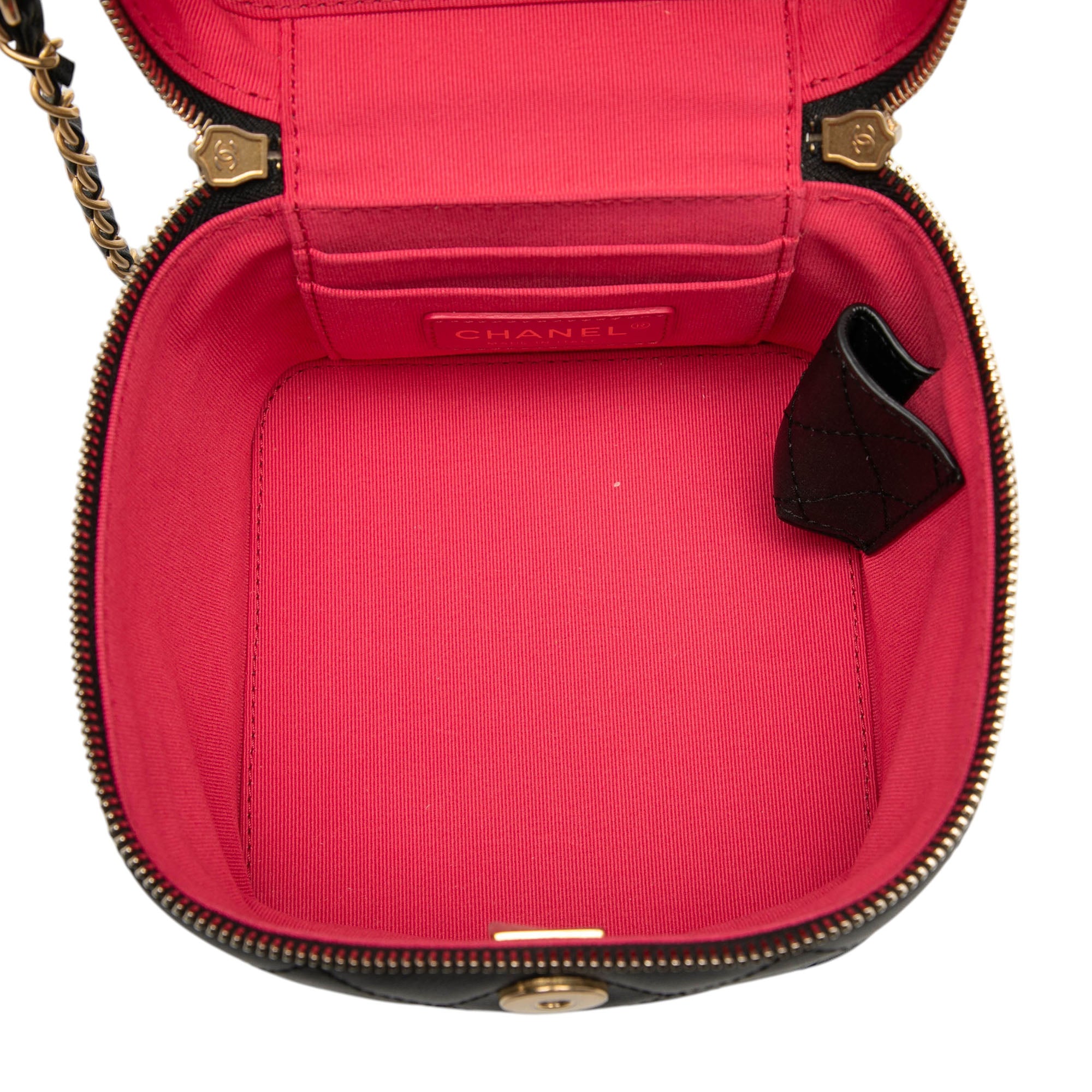 Chanel Small Quilted Calfskin Chain Bar Vanity Case with Chain - image 4