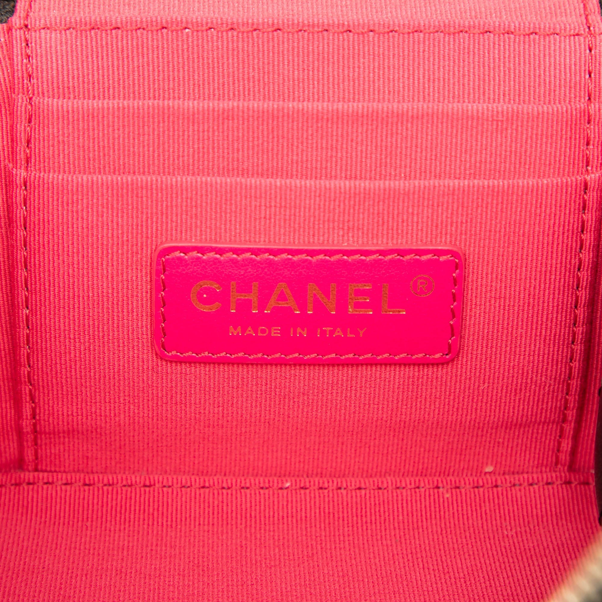 Chanel Small Quilted Calfskin Chain Bar Vanity Case with Chain - image 5