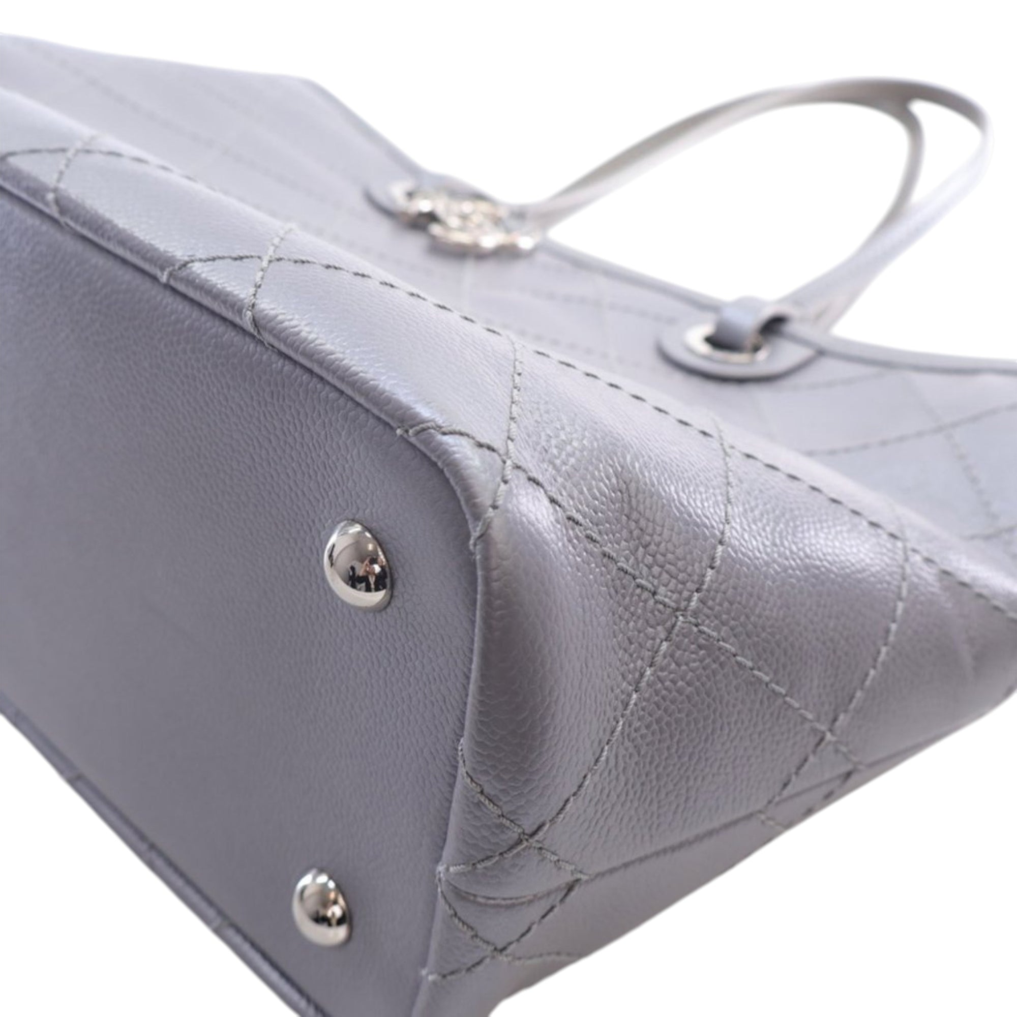 Chanel Large Quilted Metallic Caviar Shopping Fever Tote - image 8