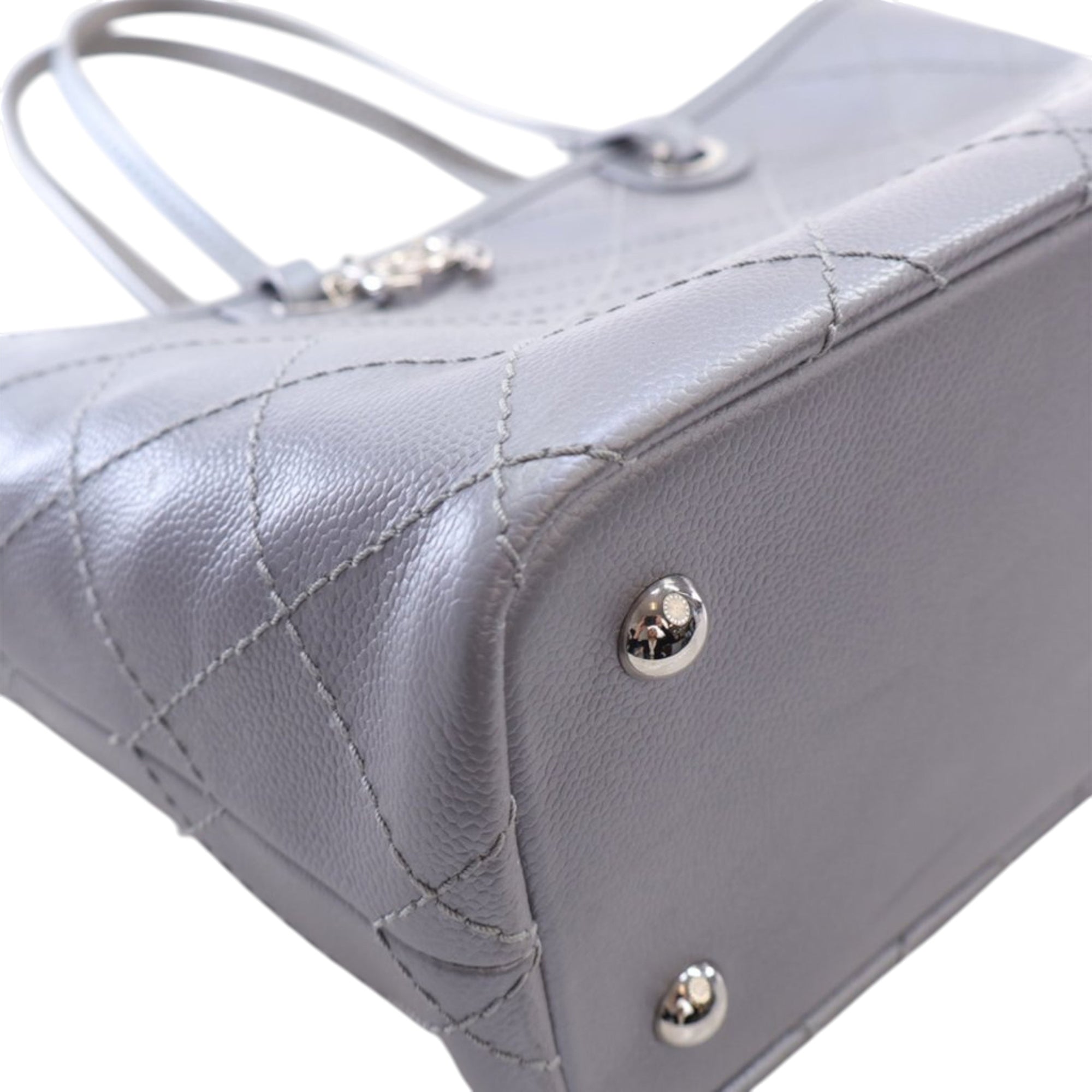 Chanel Large Quilted Metallic Caviar Shopping Fever Tote - image 9