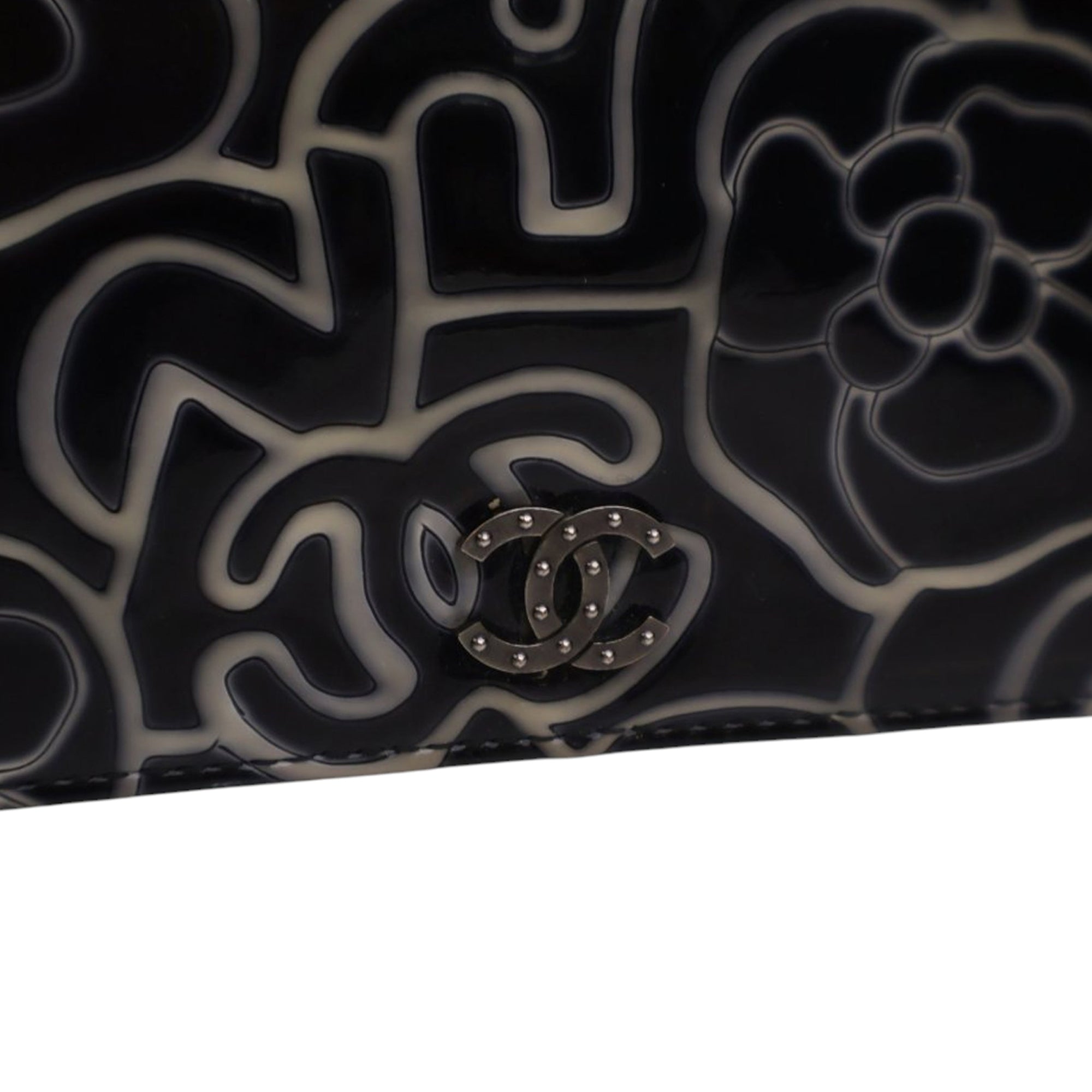 Chanel CC Embossed Patent Camellia Wallet On Chain - image 11