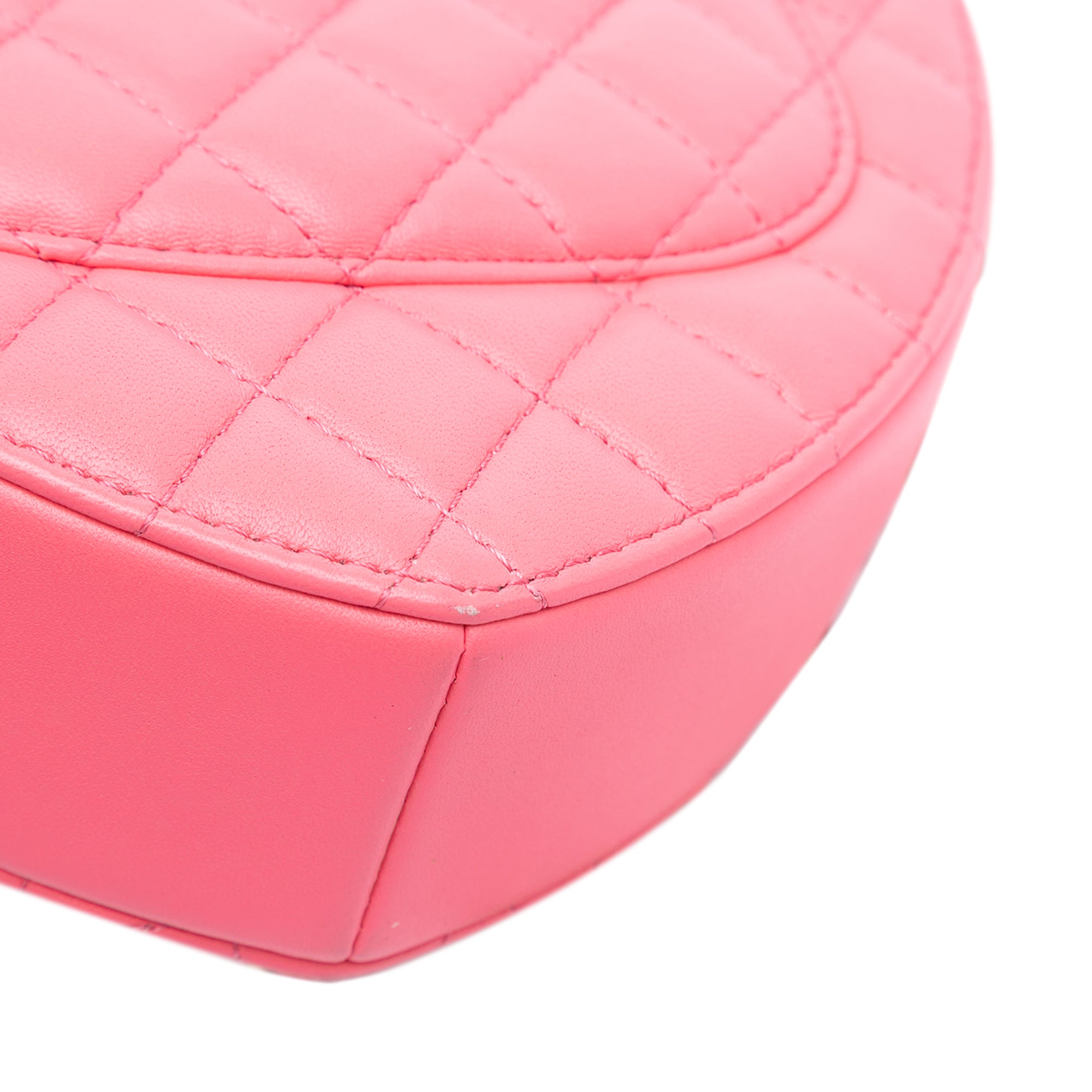 Chanel Lambskin CC in Love Heart Crossbody - image 9
