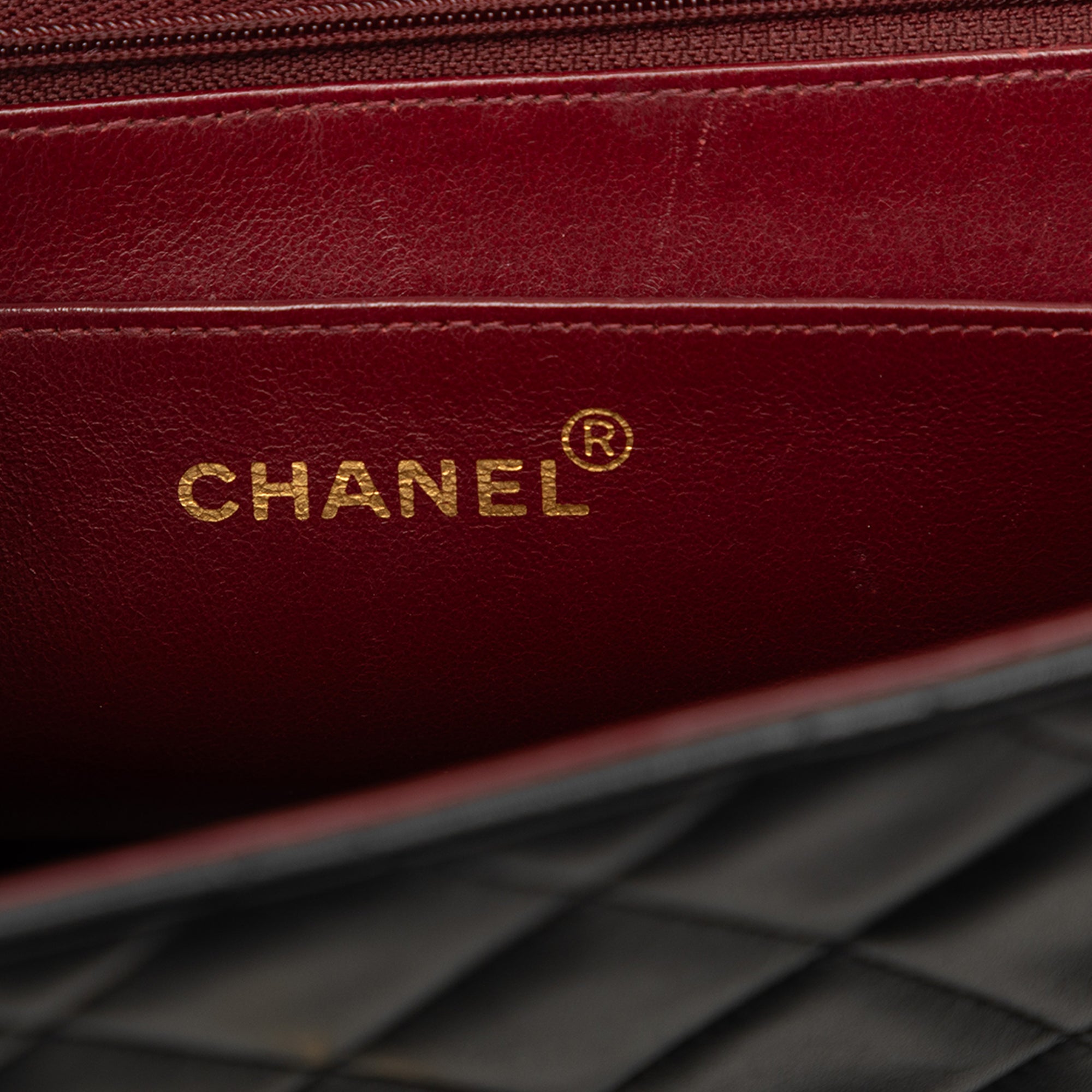 Chanel Maxi XL Classic Lambskin Single Flap - image 5