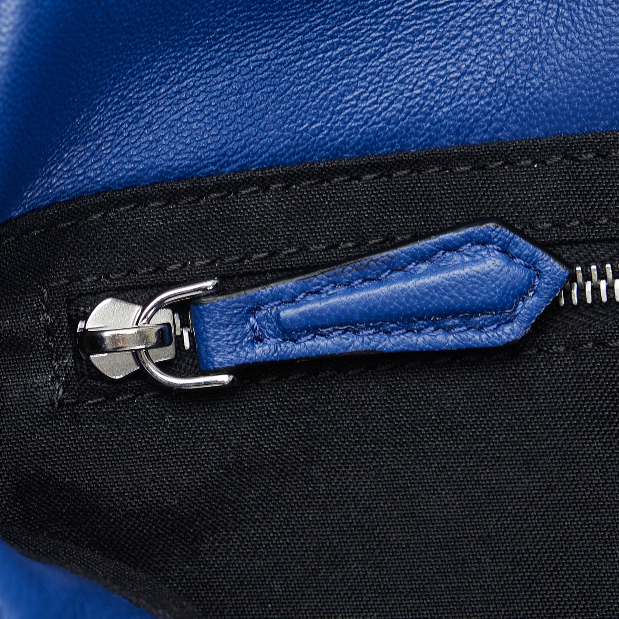 Fendi FF Embossed Baguette - image 8