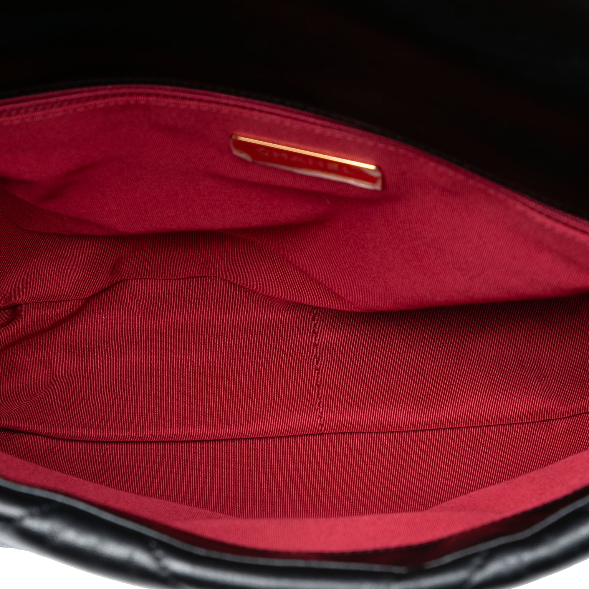 Chanel Maxi Lambskin 19 Flap - image 4