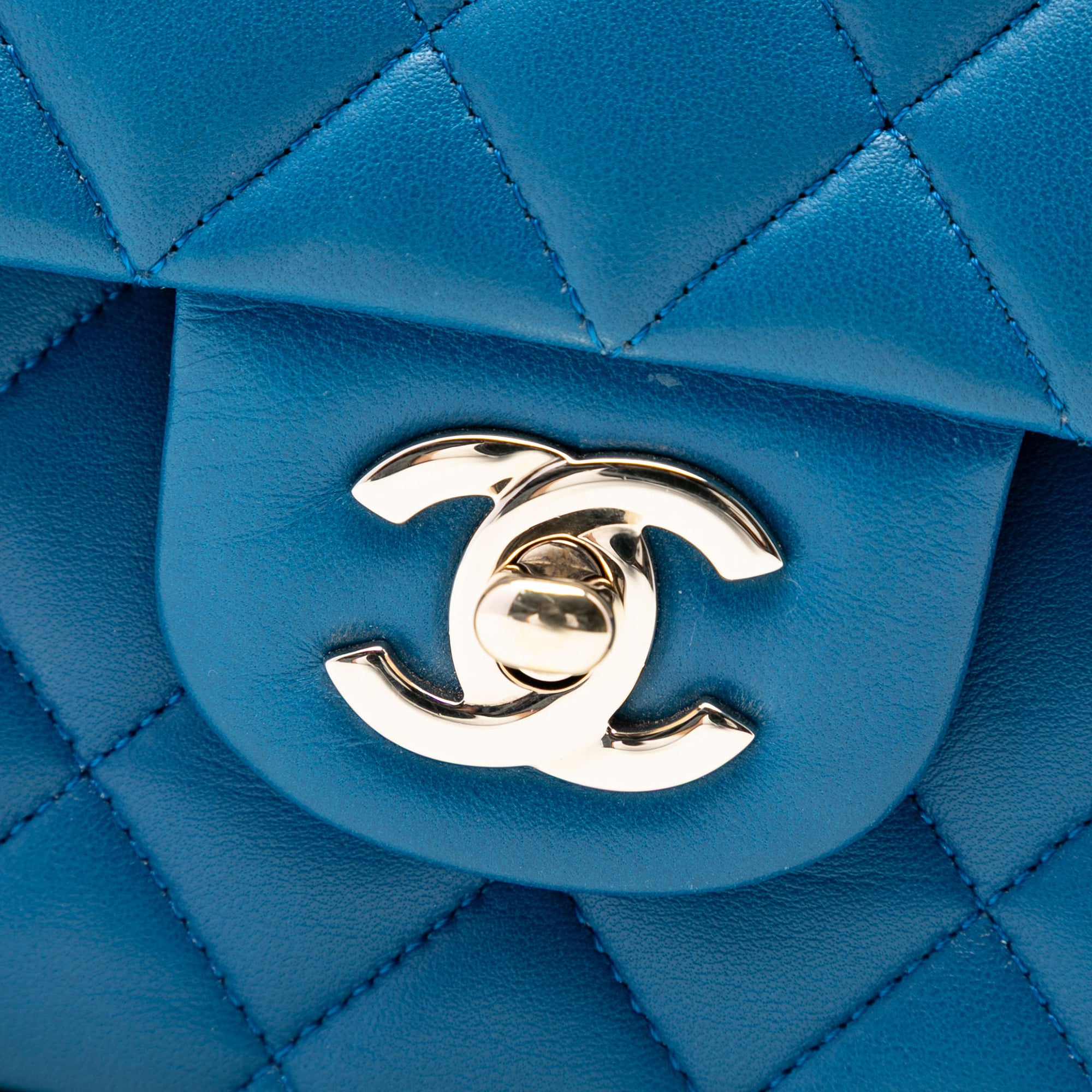 Chanel Medium Classic Lambskin Double Flap - image 6