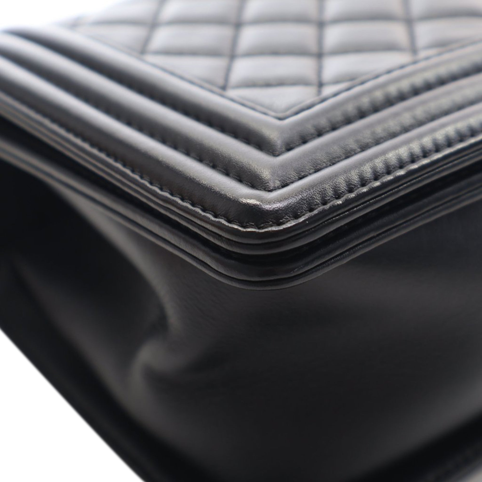Chanel Old Medium Quilted Lambskin Boy Flap - image 9