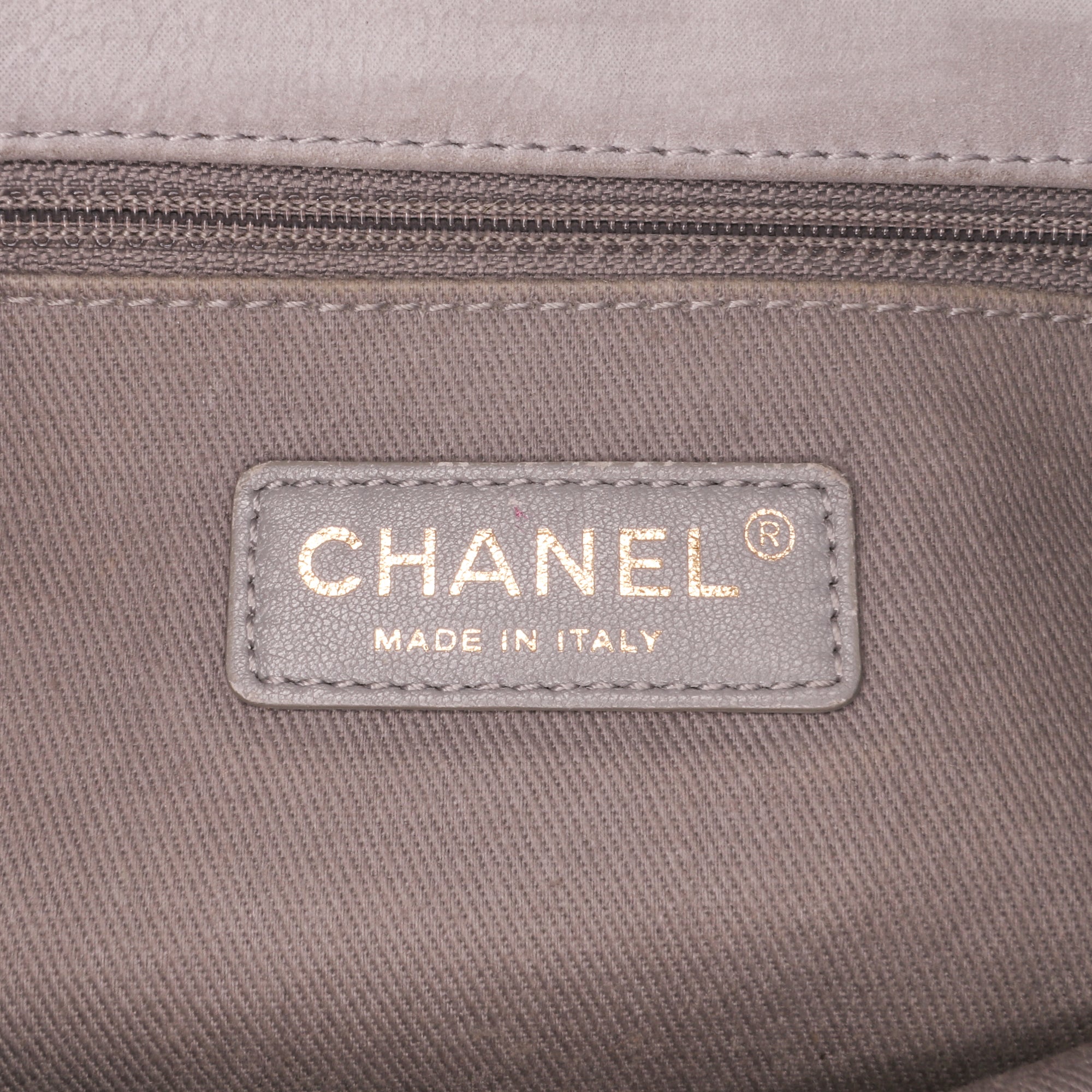 Chanel Jumbo Quilted Calfskin Triple Stitched Flap - image 5