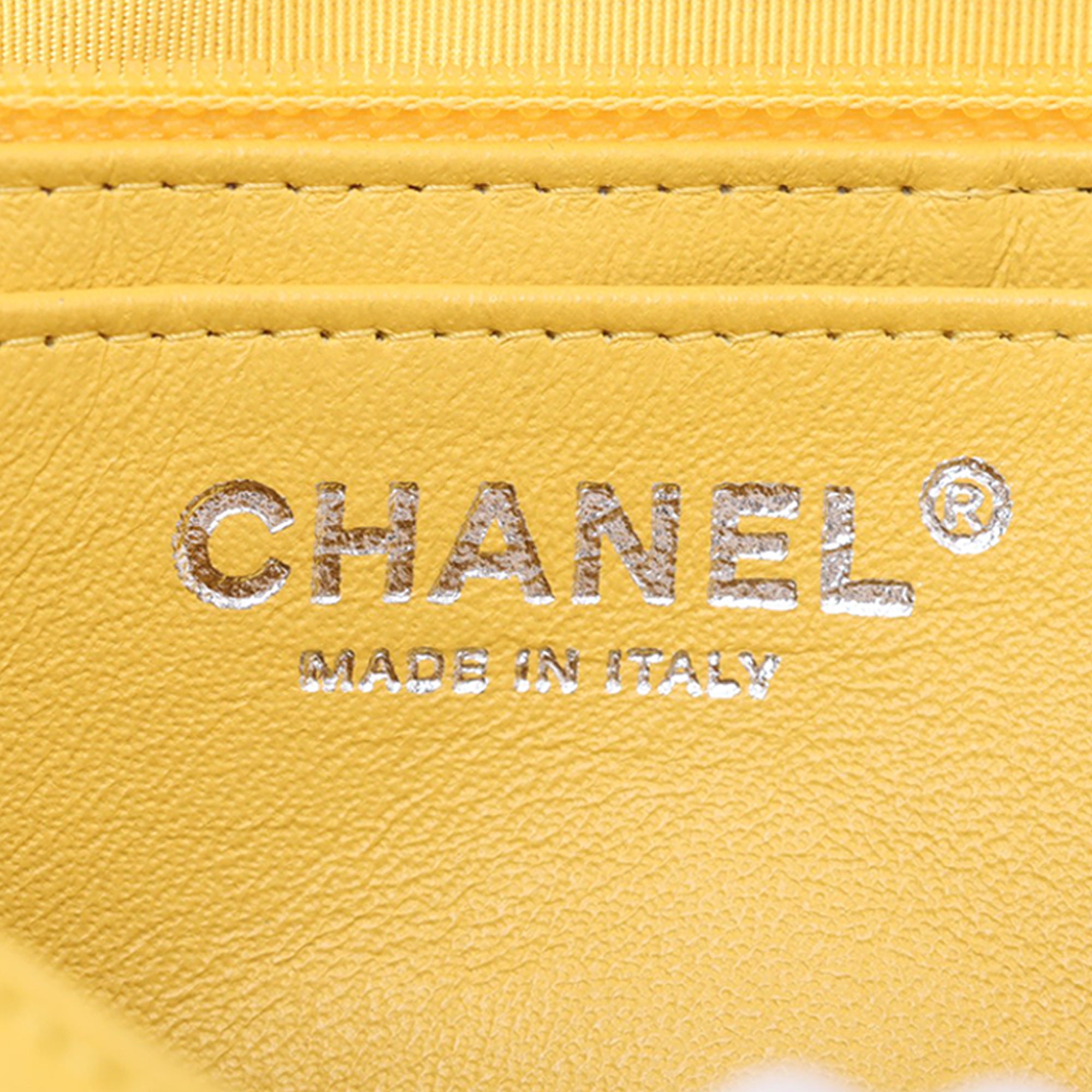 Chanel Jumbo Classic Caviar Single Flap - image 4