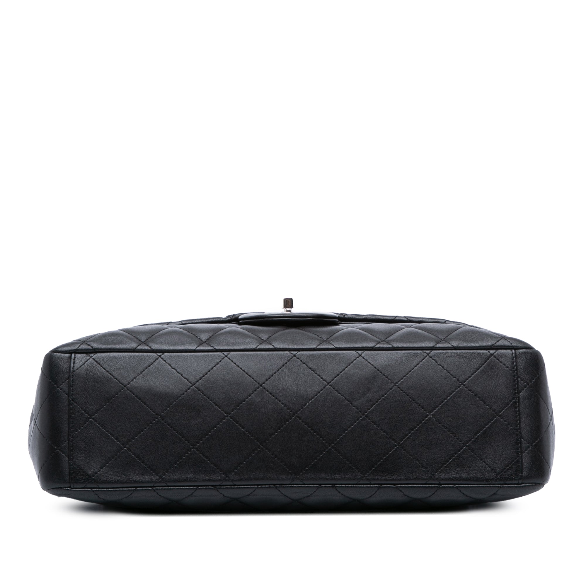 Chanel Maxi Classic Lambskin Single Flap - image 3