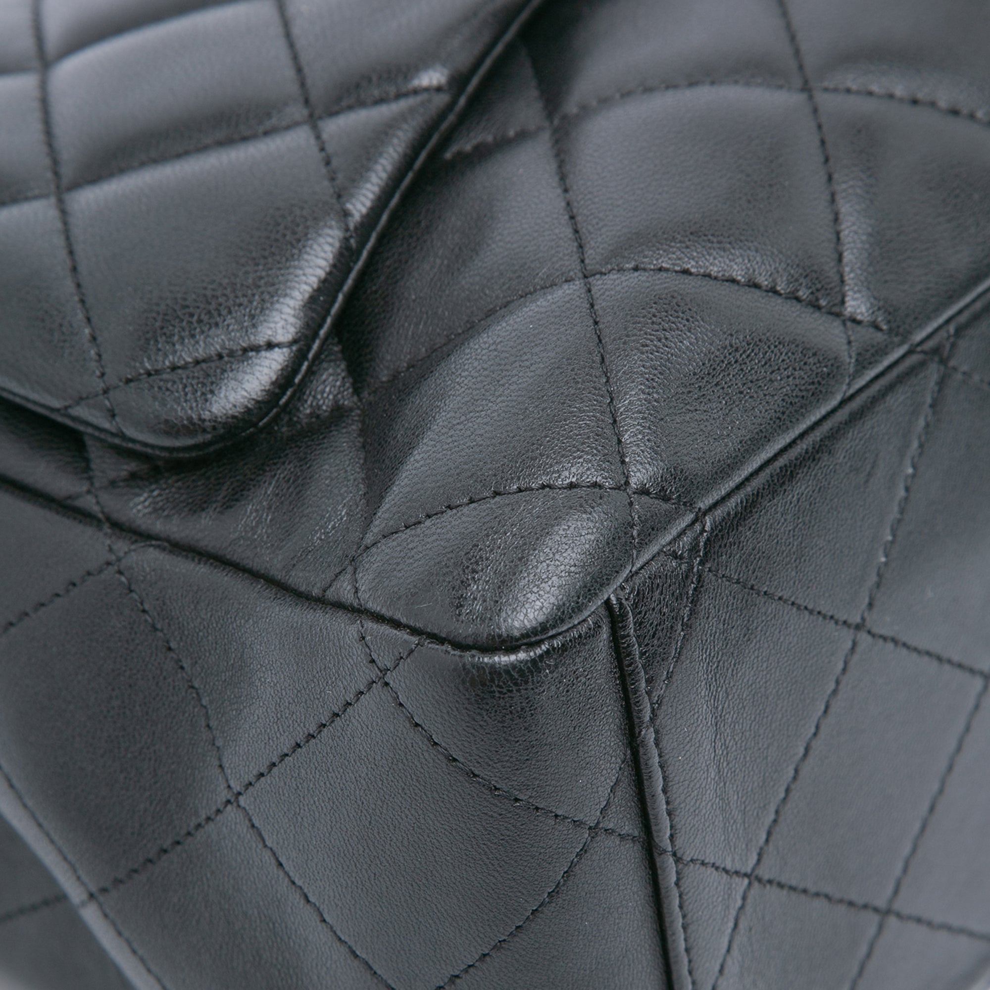 Chanel Maxi Classic Lambskin Single Flap - image 7