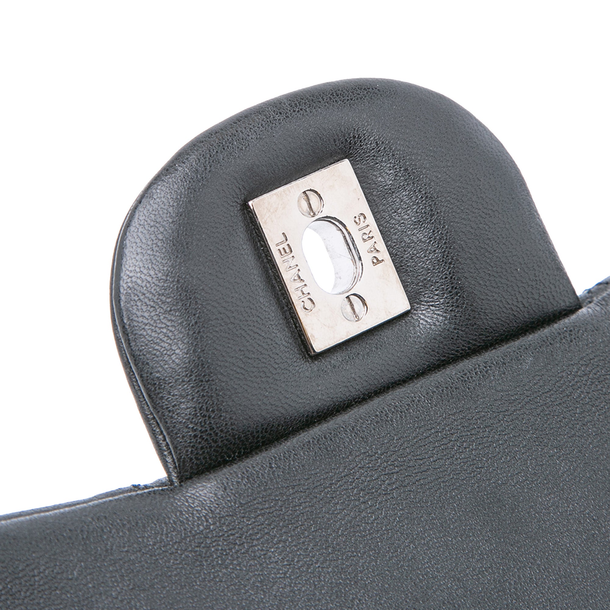 Chanel Maxi Classic Lambskin Single Flap - image 8