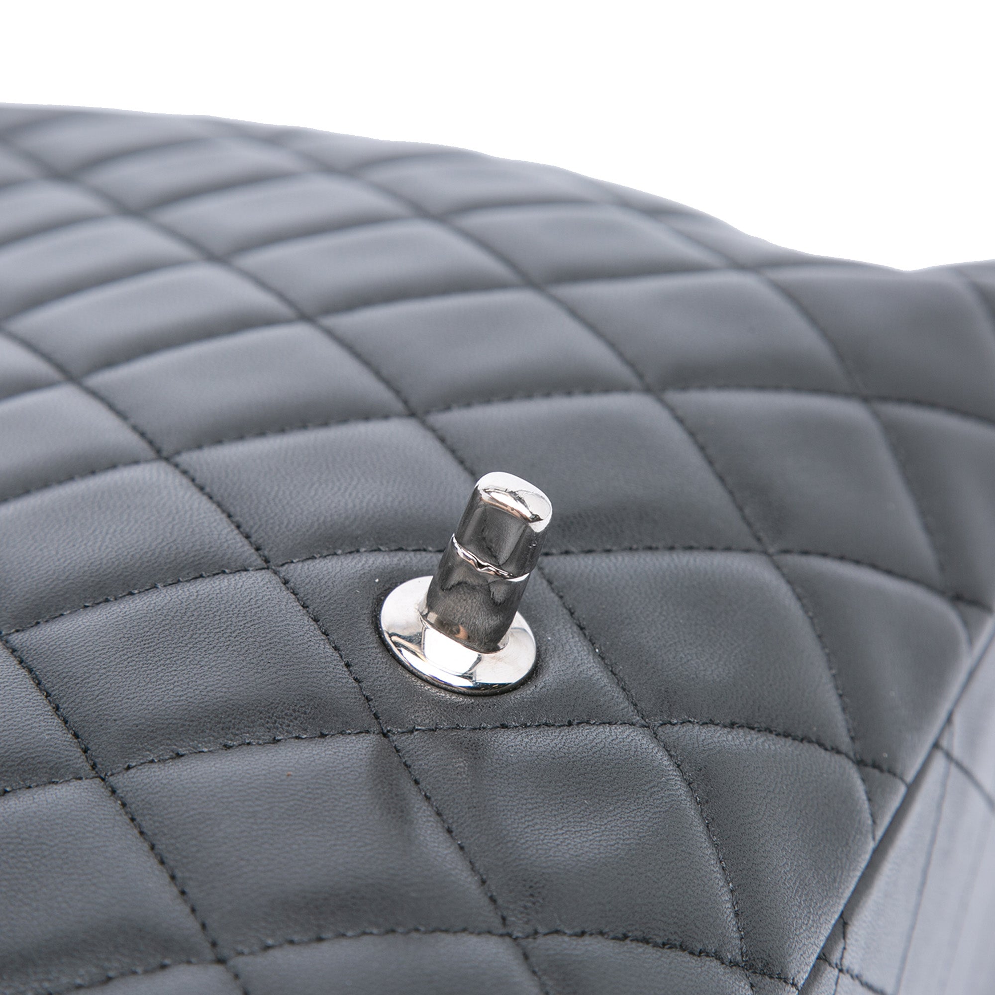 Chanel Maxi Classic Lambskin Single Flap - image 9