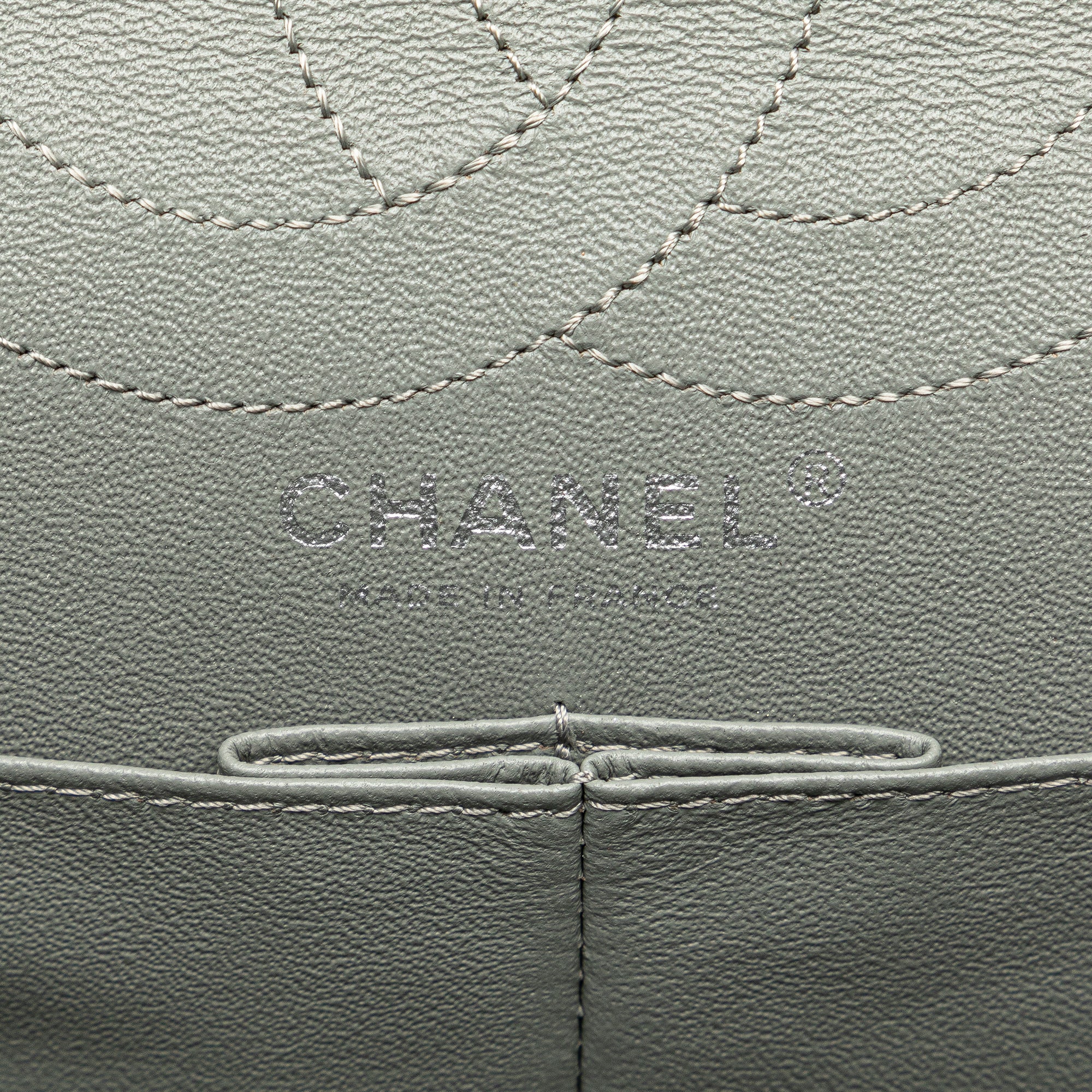 Chanel Bicolor Caviar and Iridescent Calfskin Reissue 2.55 Double Flap 226 - image 6