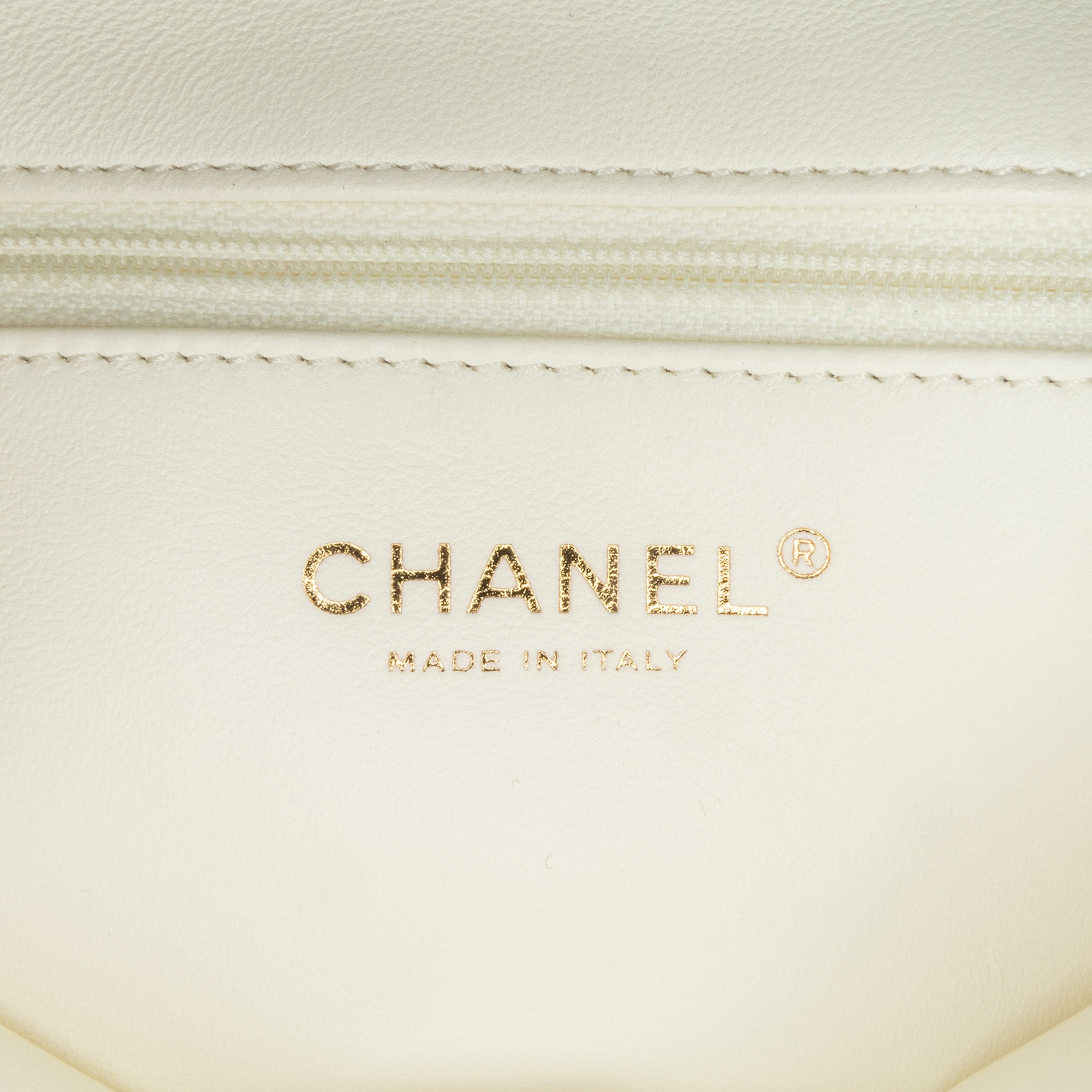 Chanel Mini Rectangular Quilted Lambskin Heart Charms Flap - image 5