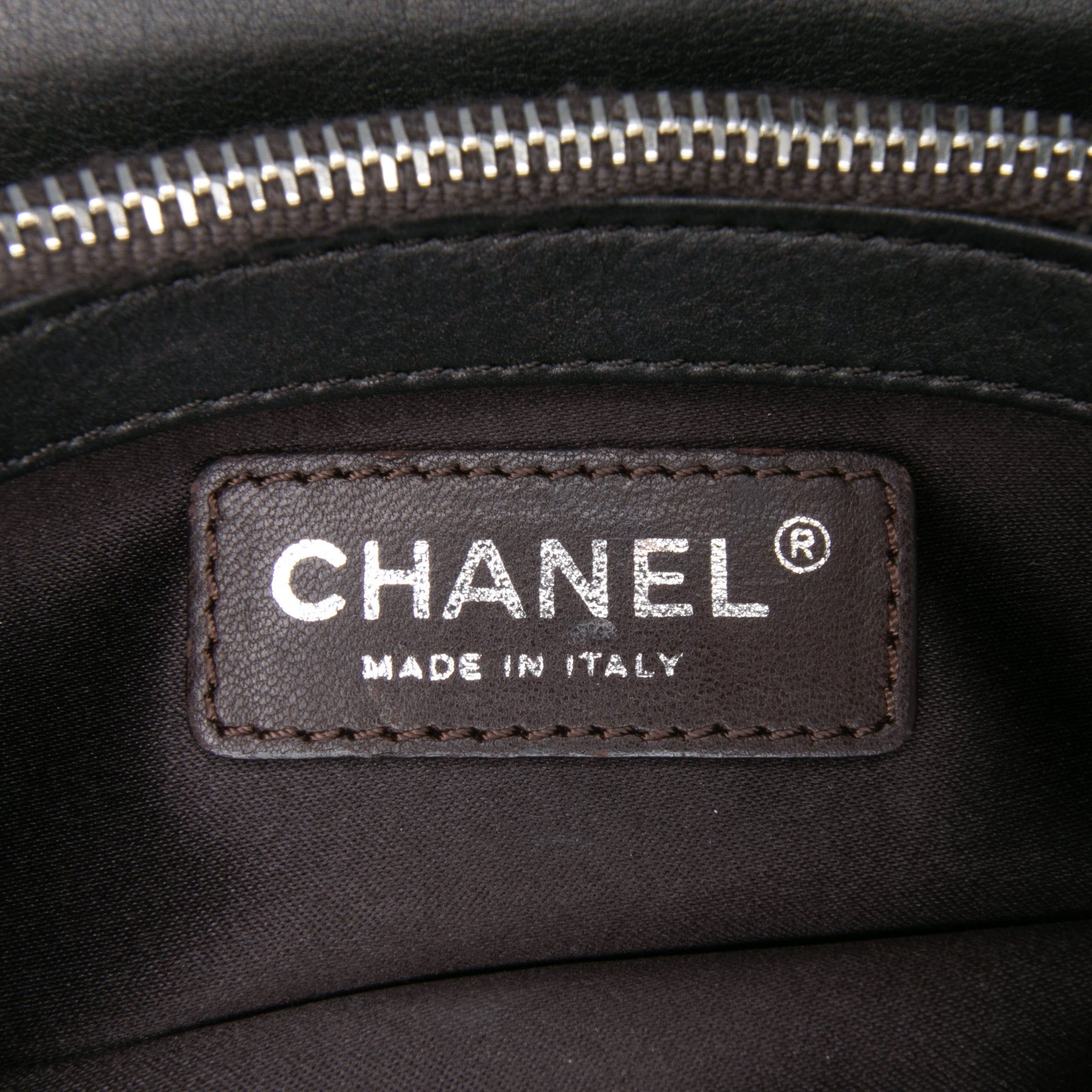 Chanel CC Quilted Calfskin Ultimate Stitch Flap - image 5