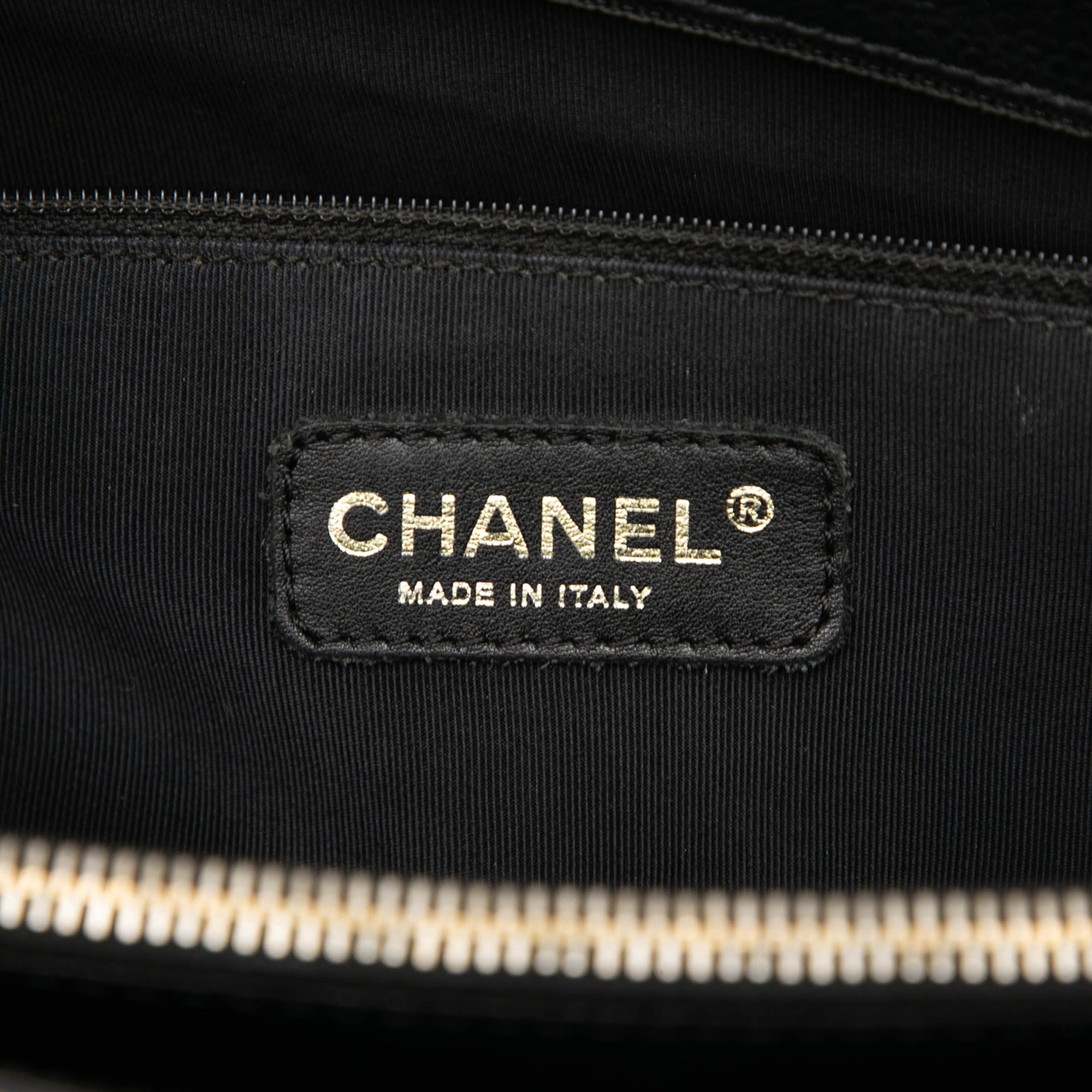 Chanel Caviar Grand Shopping Tote - image 5