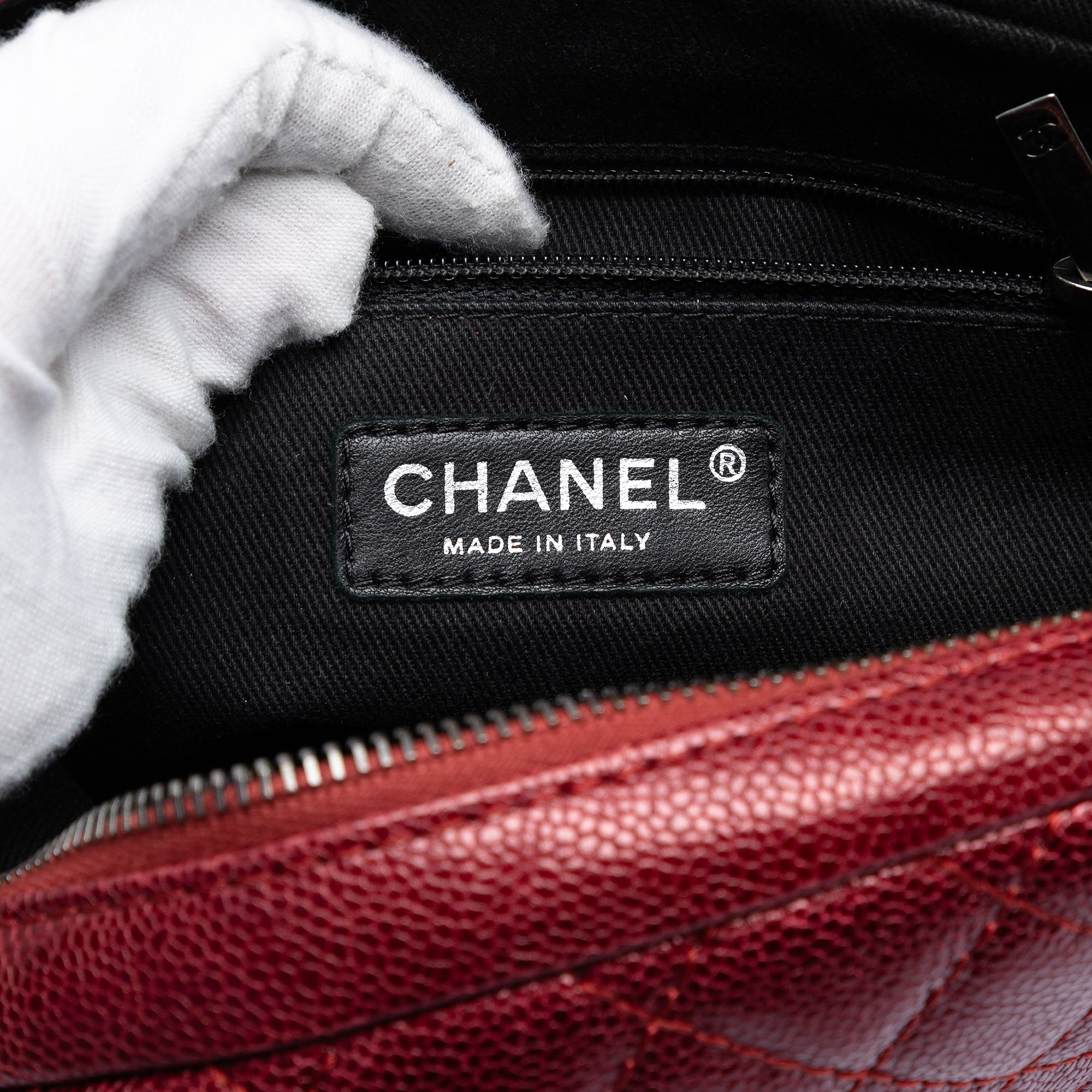 Chanel Medium Quilted Iridescent Caviar Easy Flap - image 5