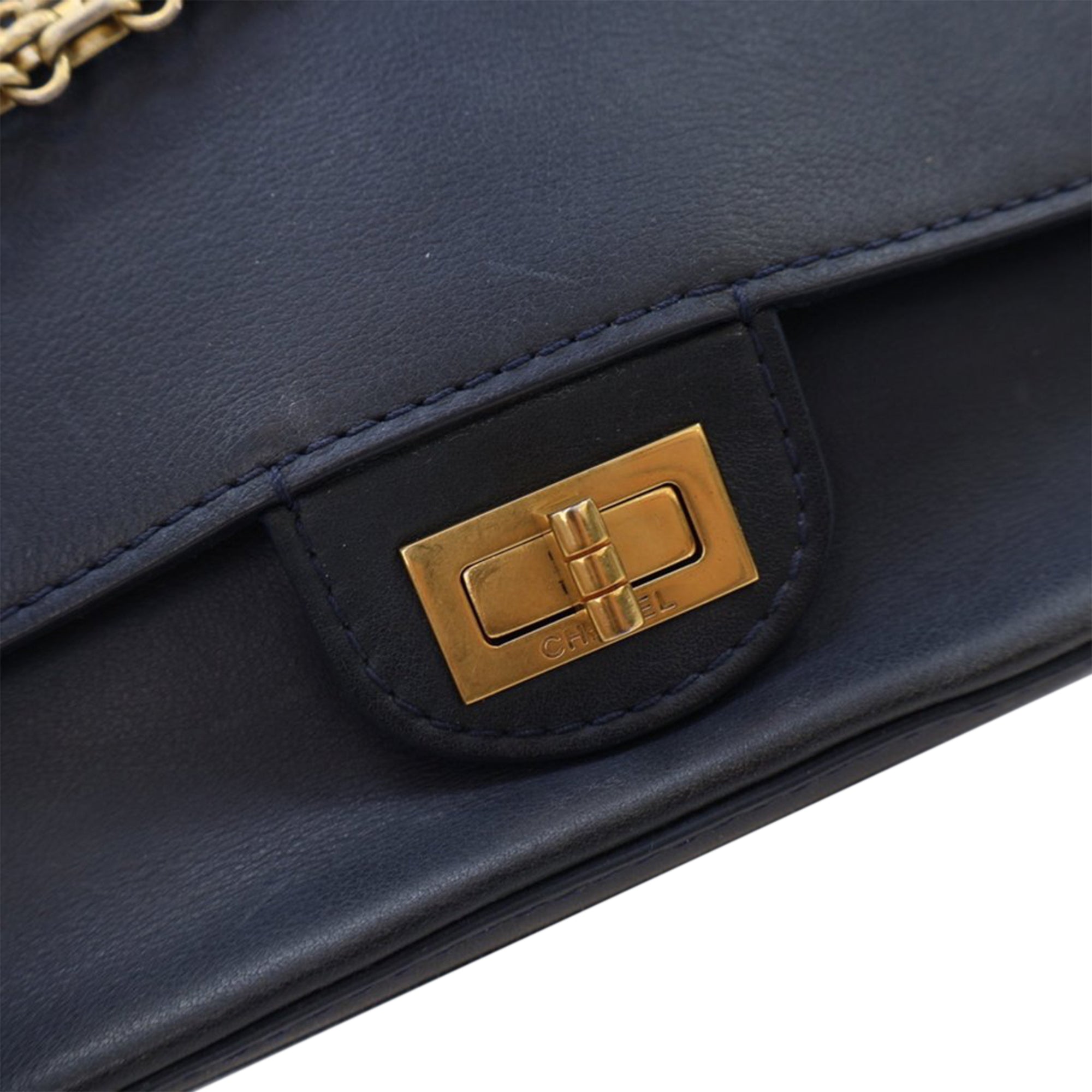 Chanel Reissue 2.55 Calfskin Medallion Nude Double Flap 226 - image 7
