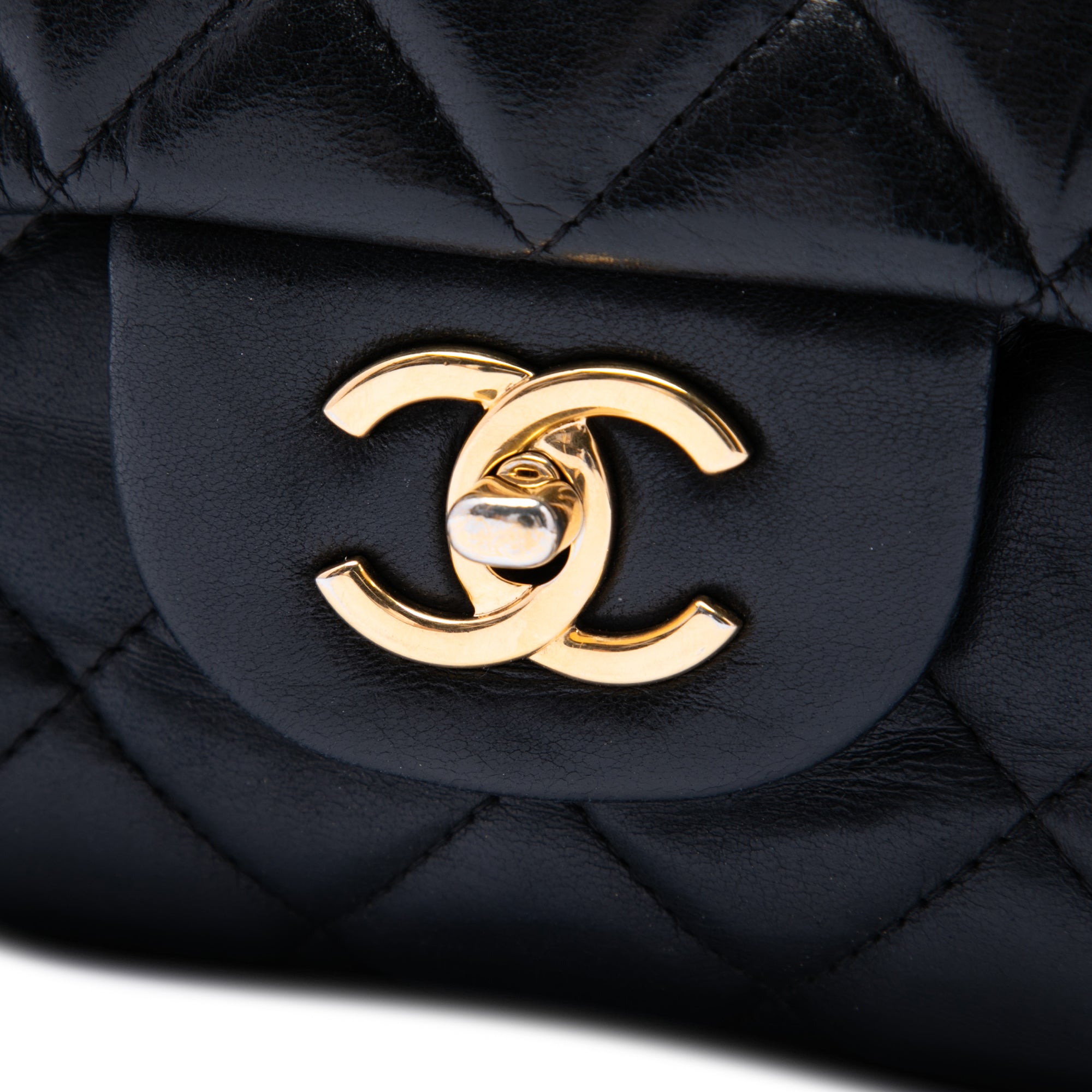 Chanel Maxi Classic Lambskin Single Flap - image 5