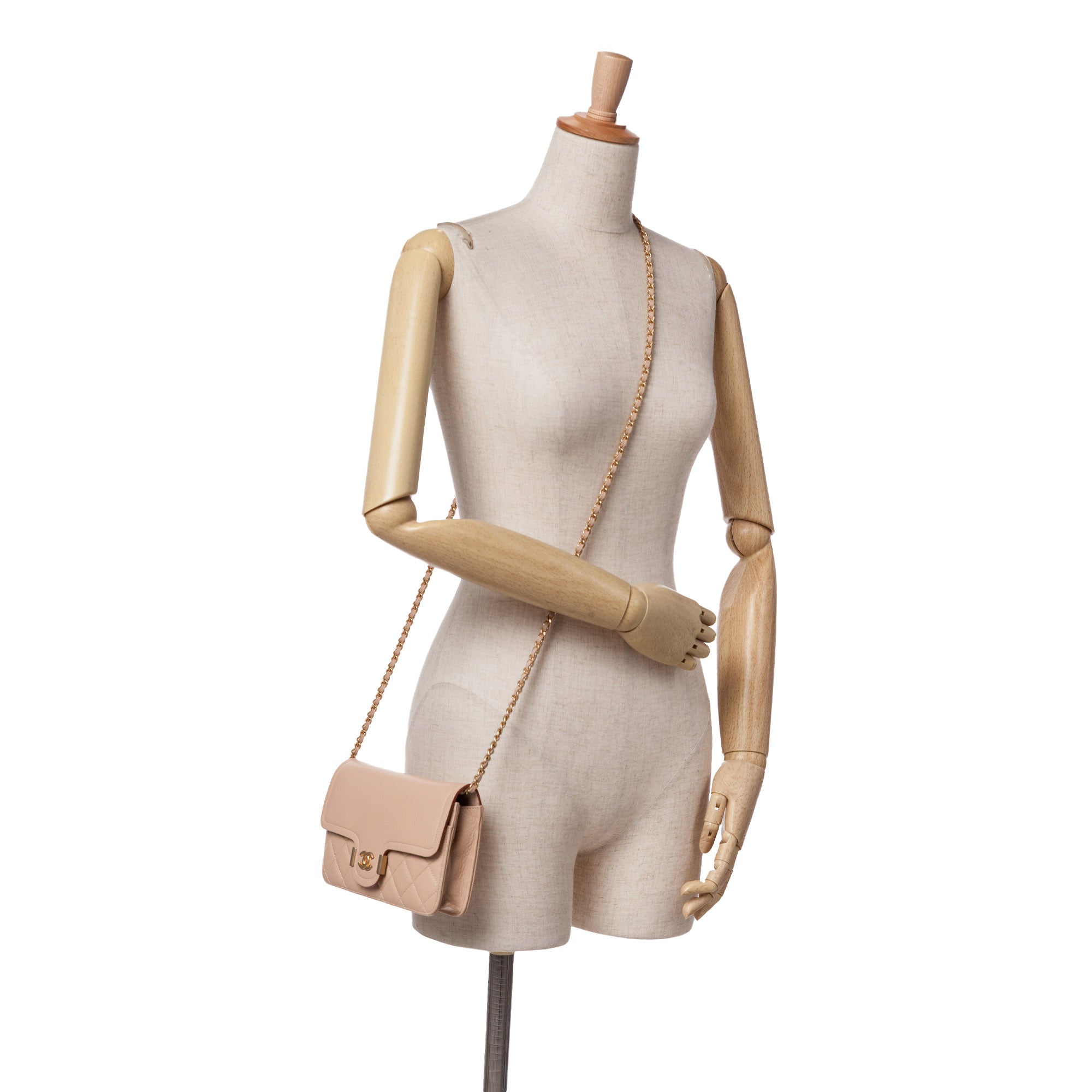 Chanel CC Quilted Calfskin Archi Chic Wallet On Chain - image 10