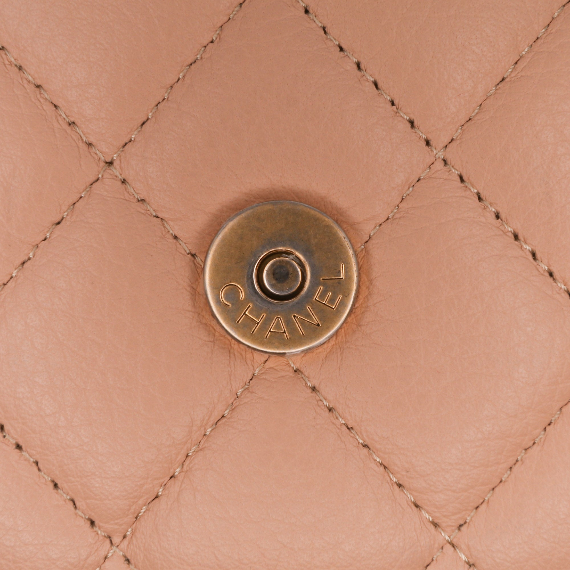 Chanel CC Quilted Calfskin Archi Chic Wallet On Chain - image 8