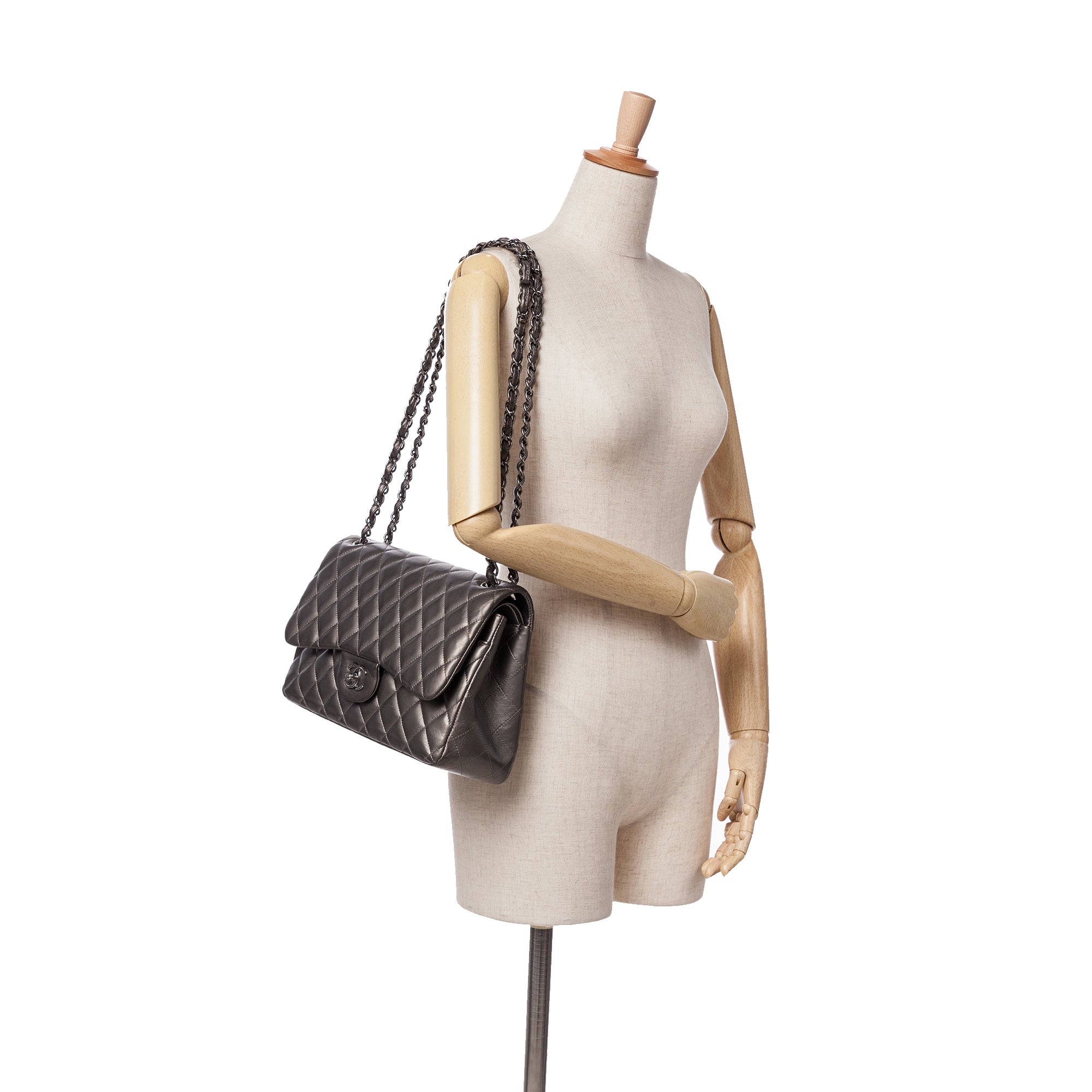 Chanel Jumbo Classic Lambskin Double Flap - image 12