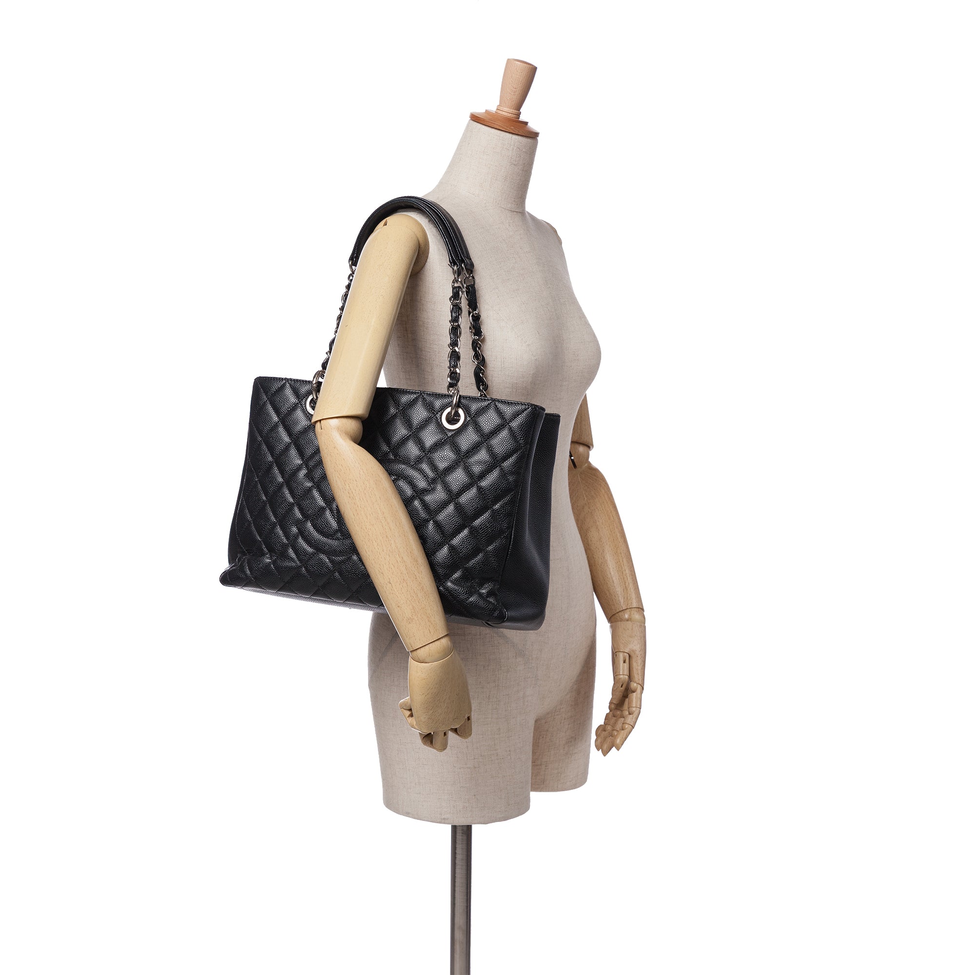 Chanel Caviar Grand Shopping Tote - image 9