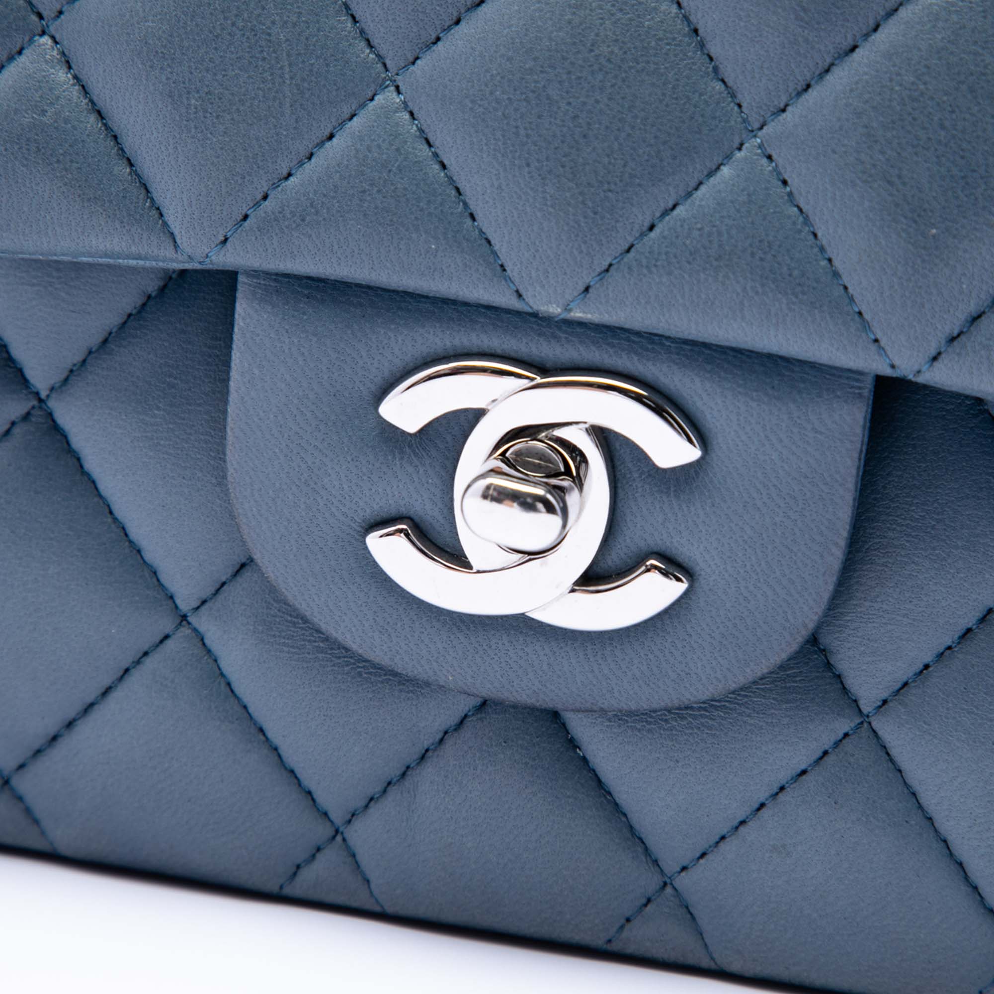 Chanel Medium Classic Lambskin Double Flap - image 6
