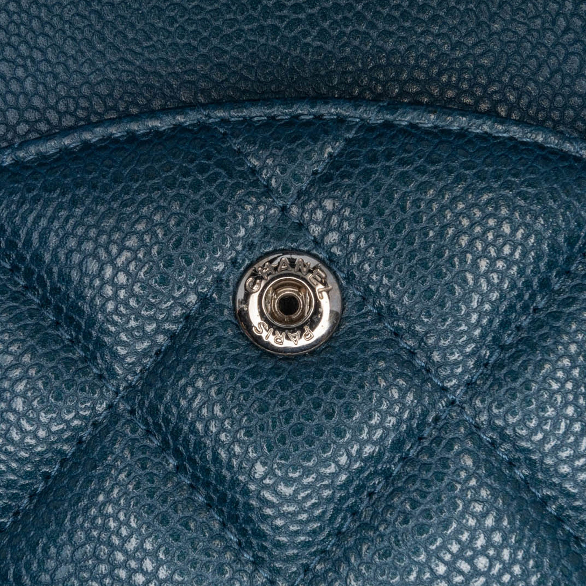 Chanel Jumbo Classic Caviar Double Flap - image 10