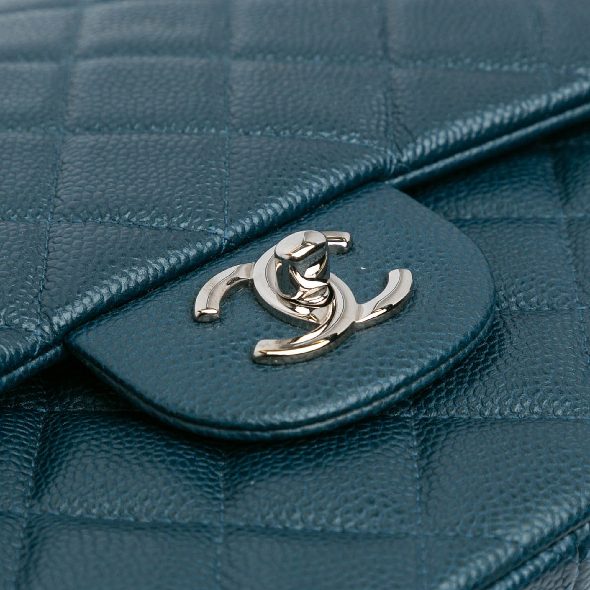 Chanel Jumbo Classic Caviar Double Flap - image 8
