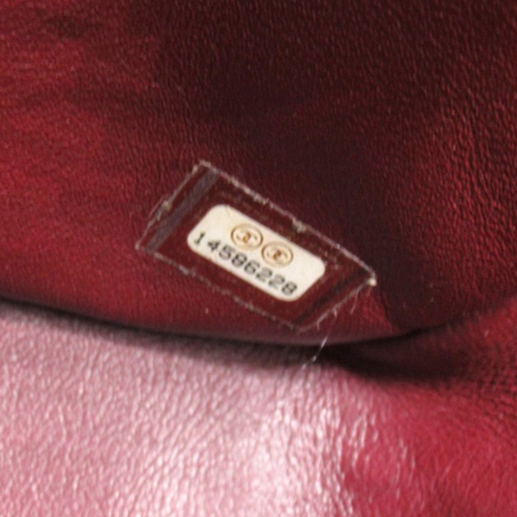 Chanel Maxi Classic Caviar Double Flap - image 7