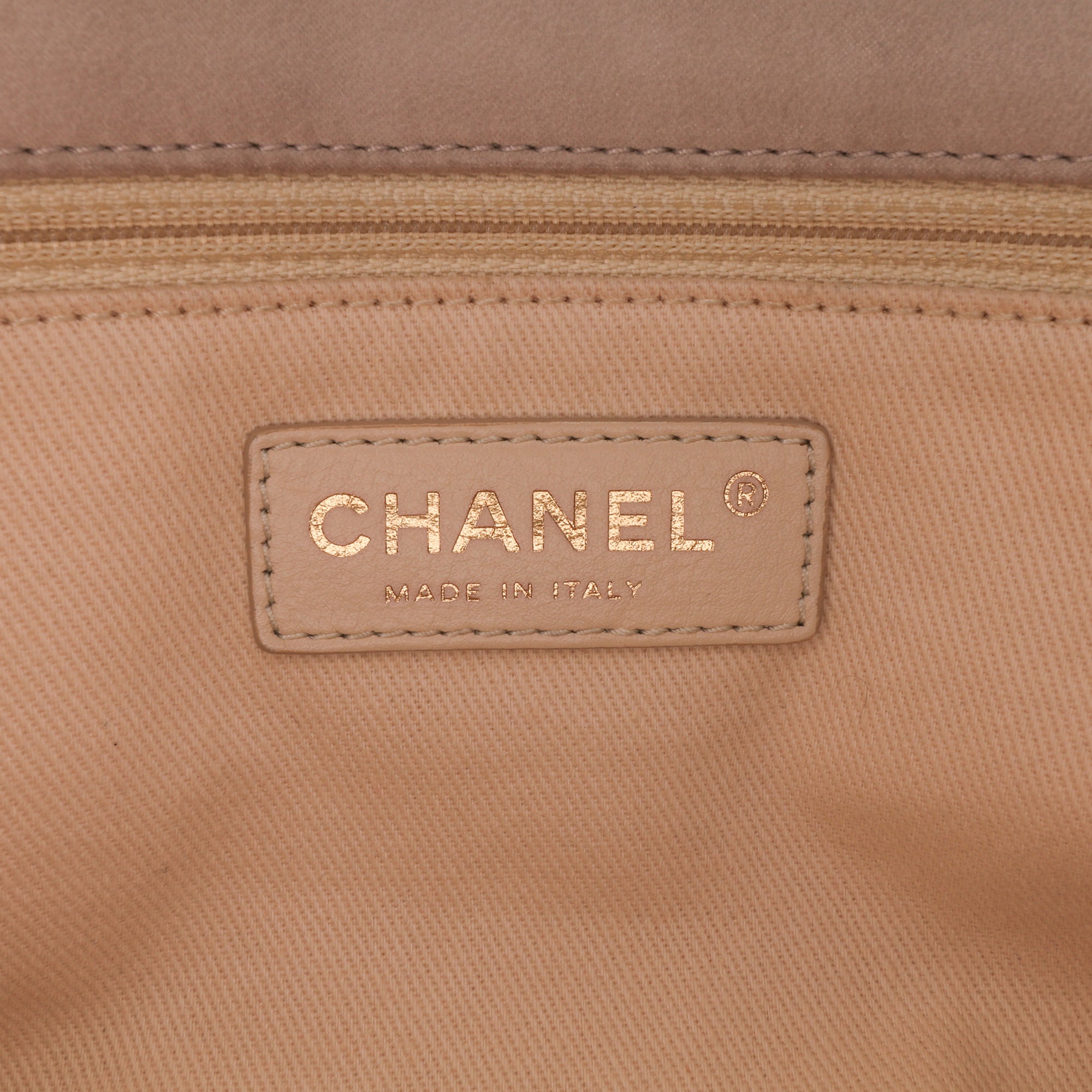 Chanel Large Iridescent Calfskin Chic Quilt Flap - image 5