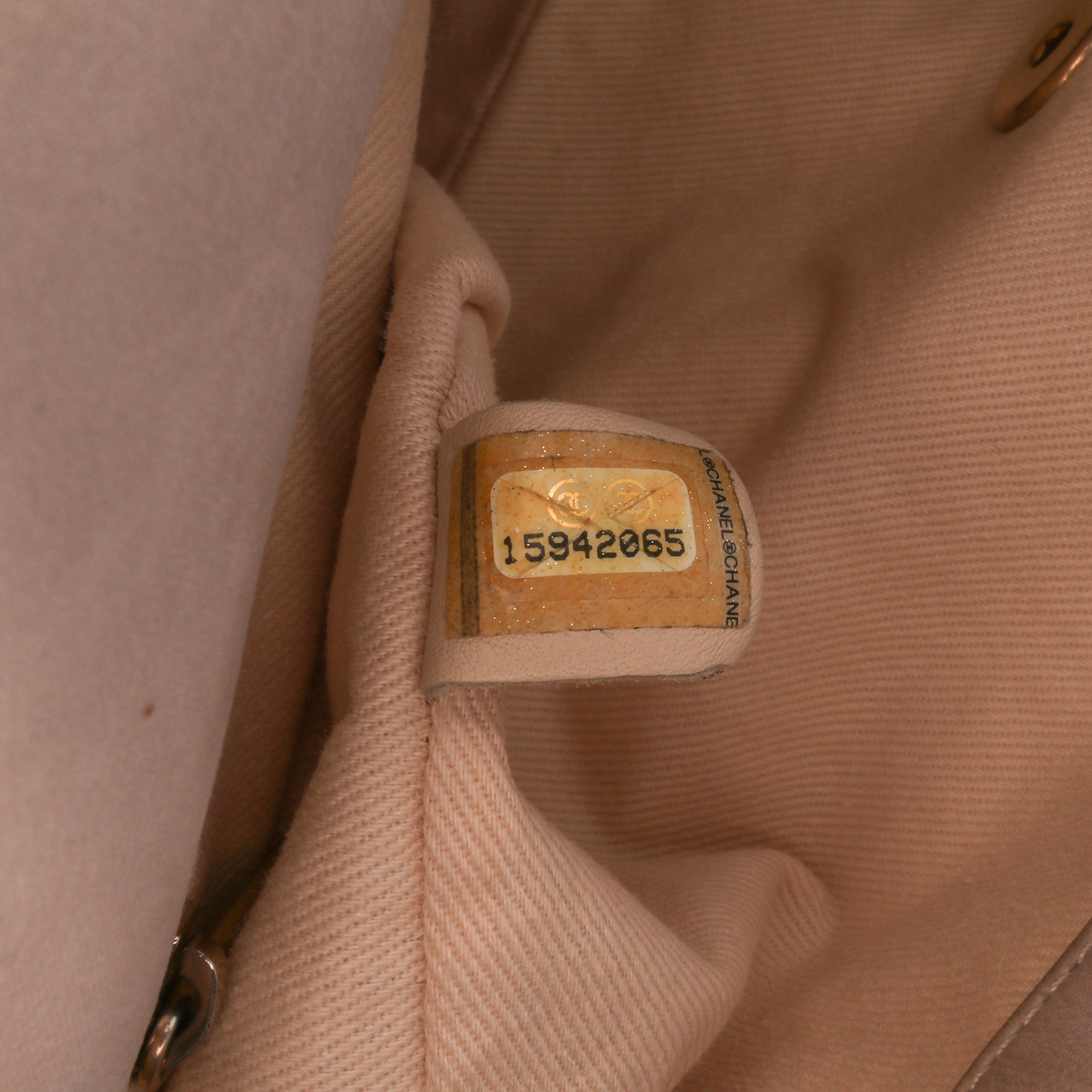 Chanel Large Iridescent Calfskin Chic Quilt Flap - image 6