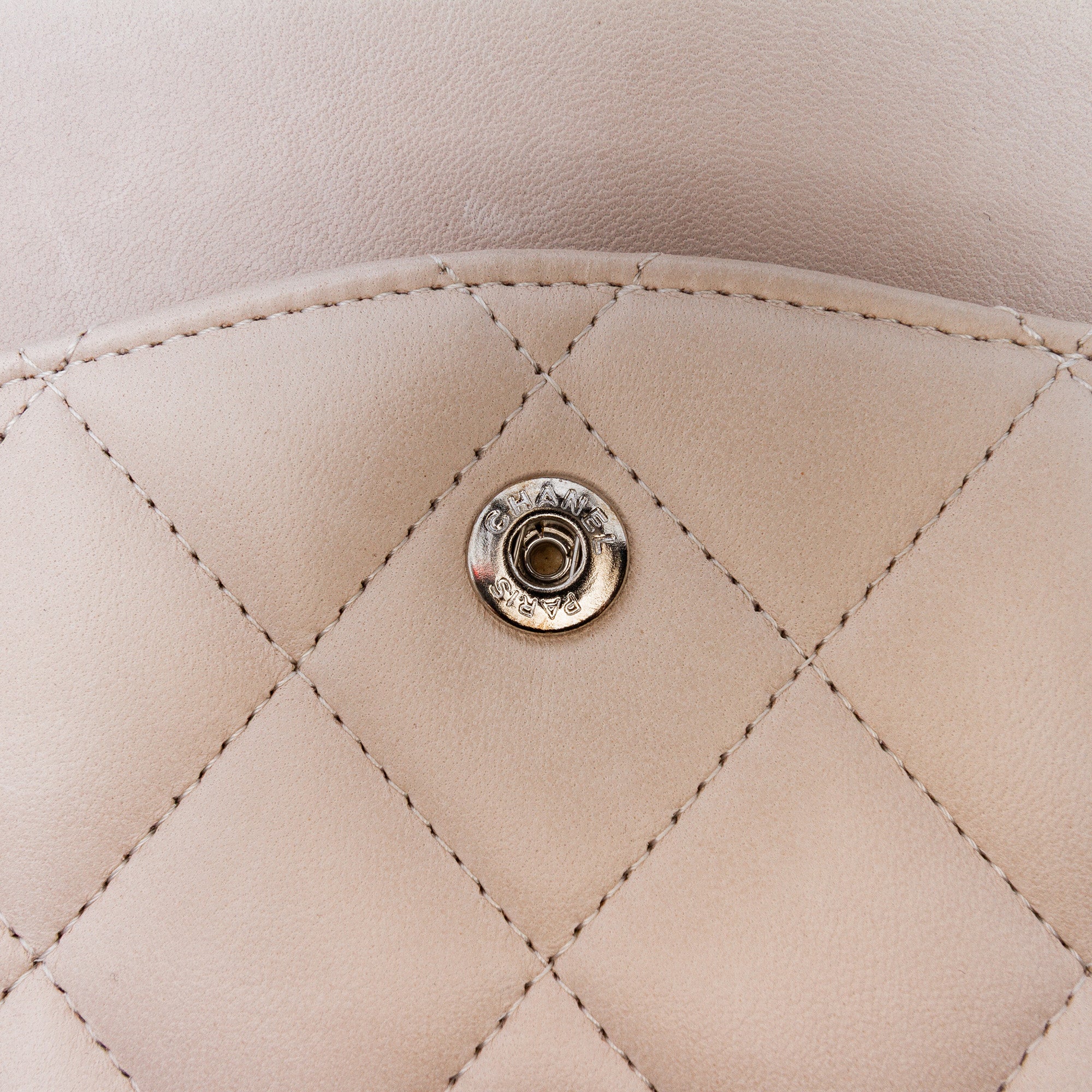 Chanel Jumbo Classic Lambskin Double Flap - image 7