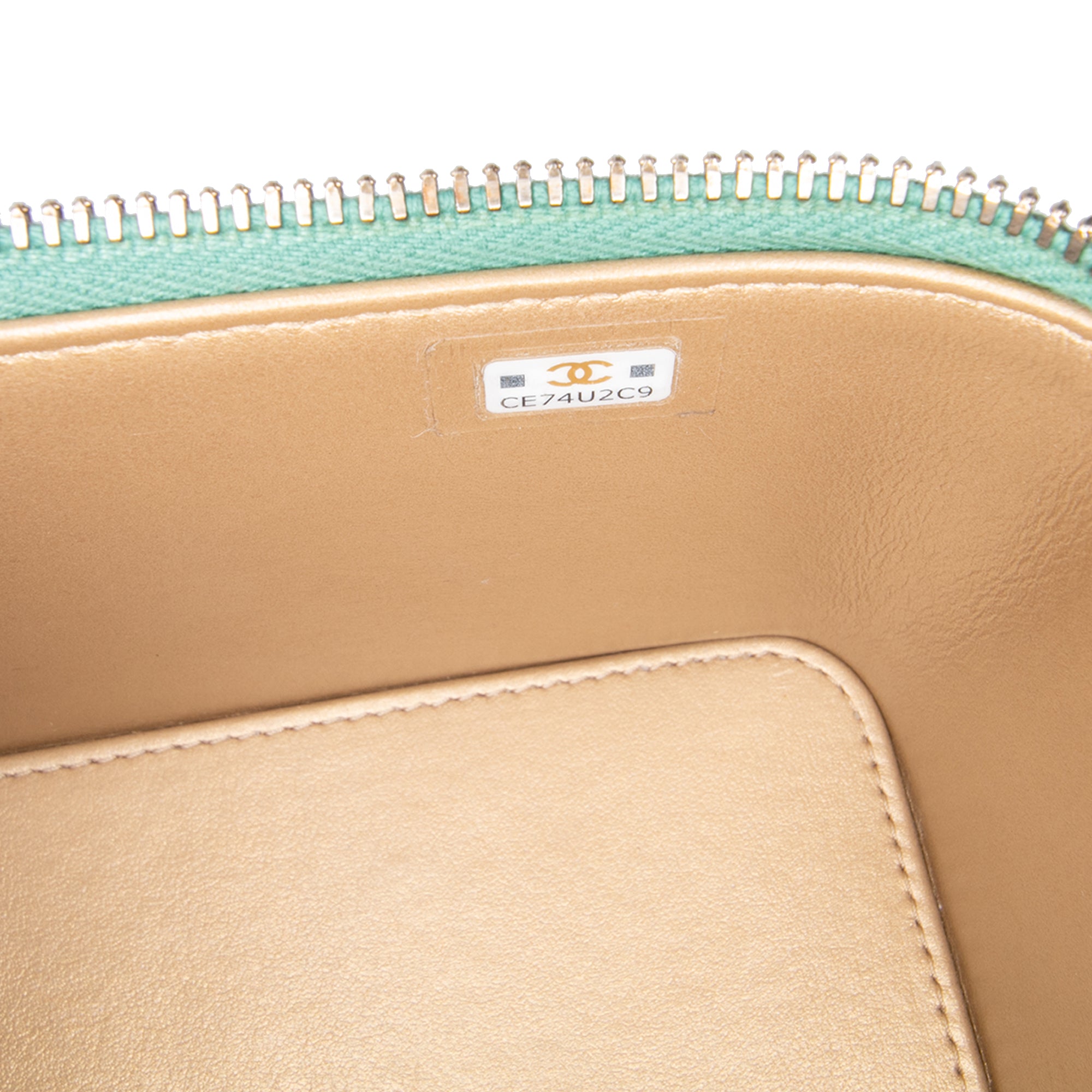 Chanel Small Quilted Lambskin Pearl Crush Vanity Case with Chain - image 6