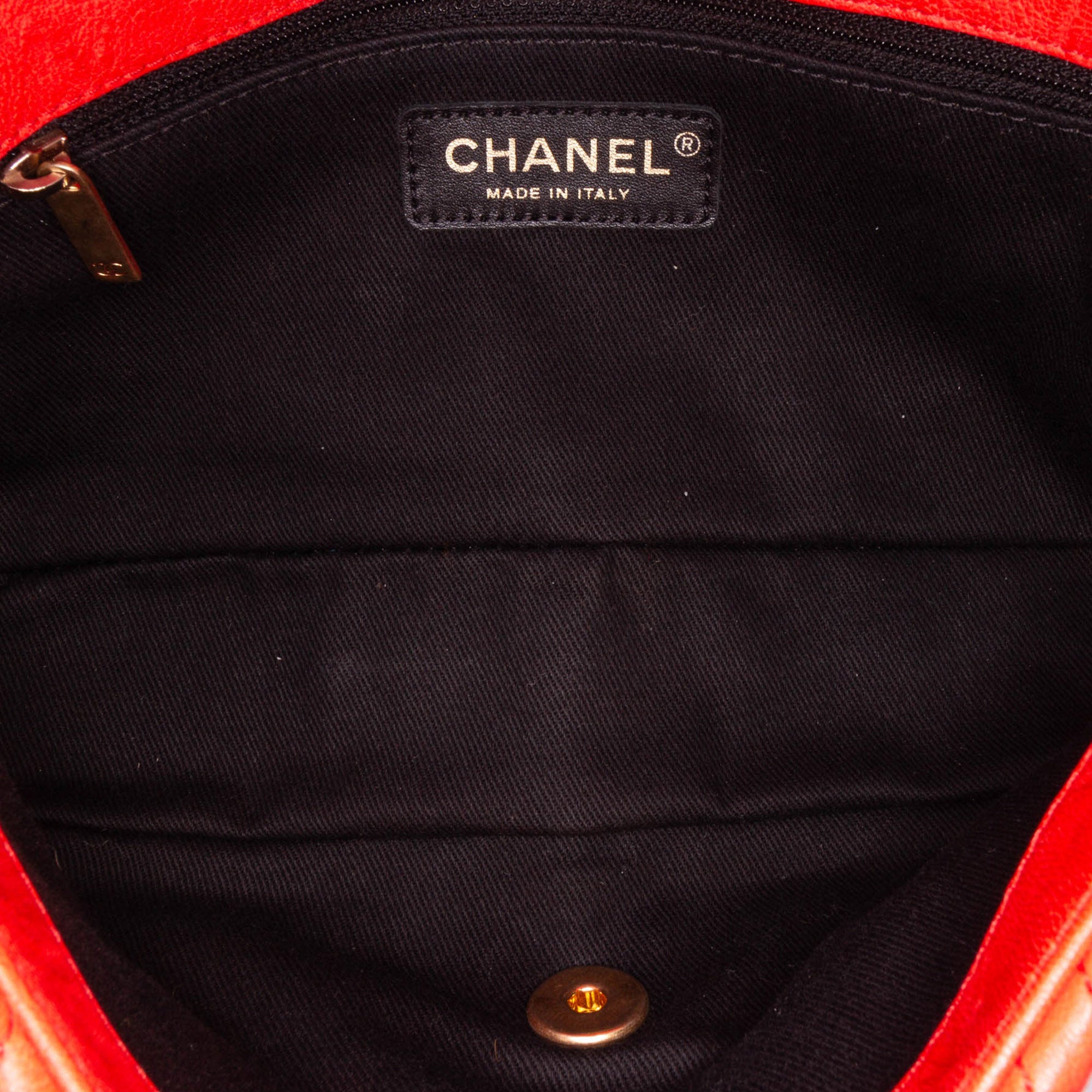 Chanel Medium Chevron Wrinkled Calfskin Medallion Charm Flap - image 4