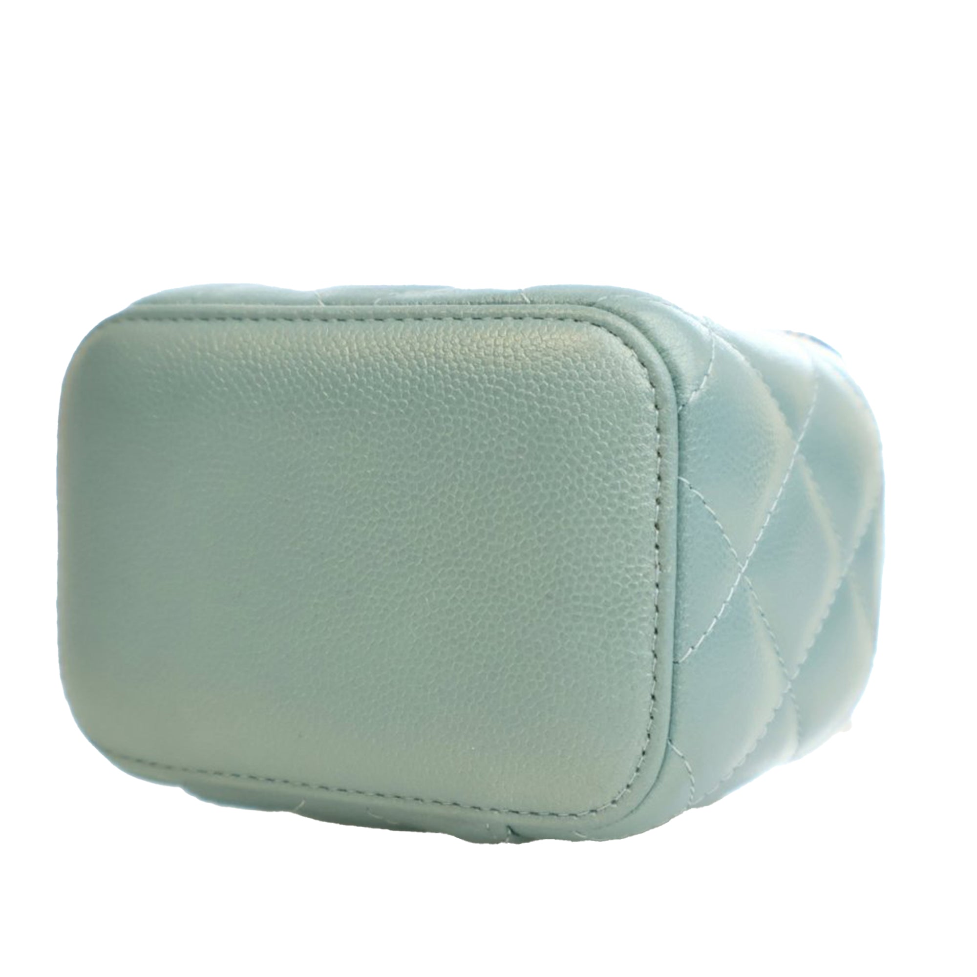 Chanel Mini Quilted Iridescent Caviar Pearl On Top Vanity Case With Chain - image 5