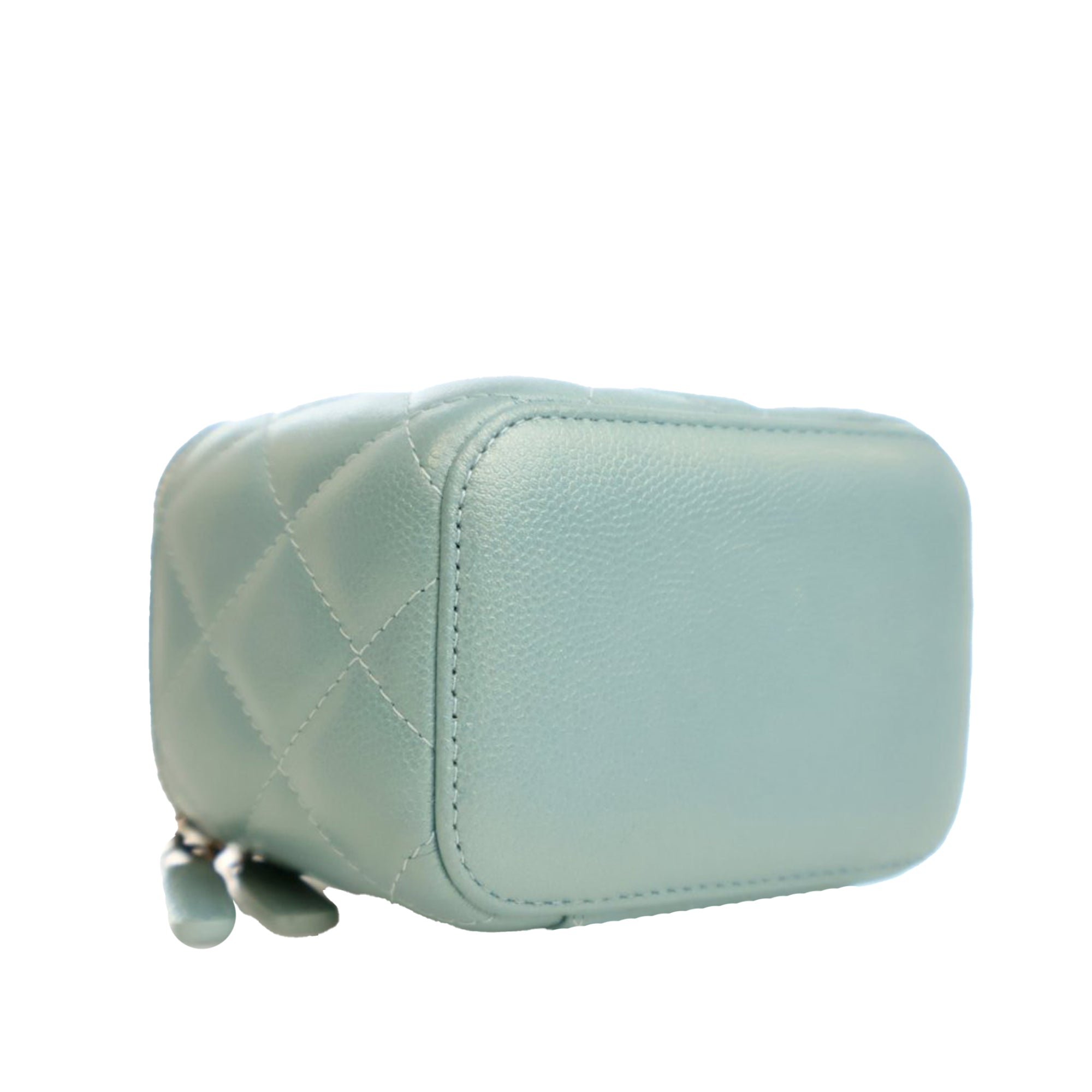 Chanel Mini Quilted Iridescent Caviar Pearl On Top Vanity Case With Chain - image 6