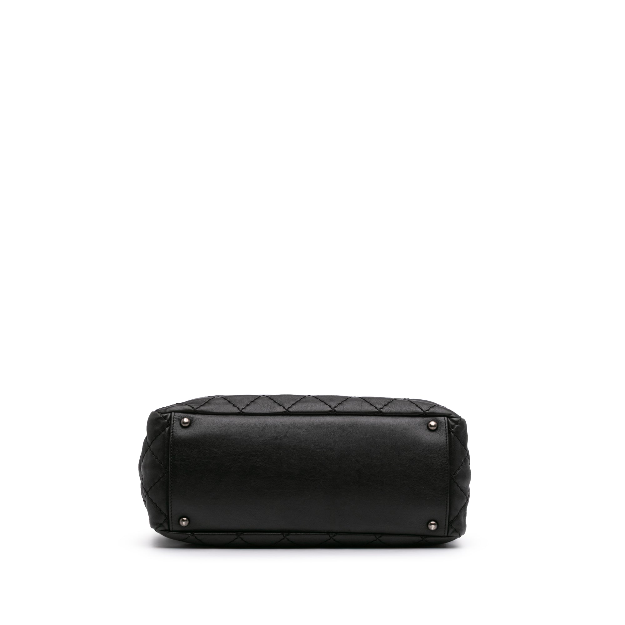 Chanel Large Quilted Calfskin Stitch It Tote - image 3