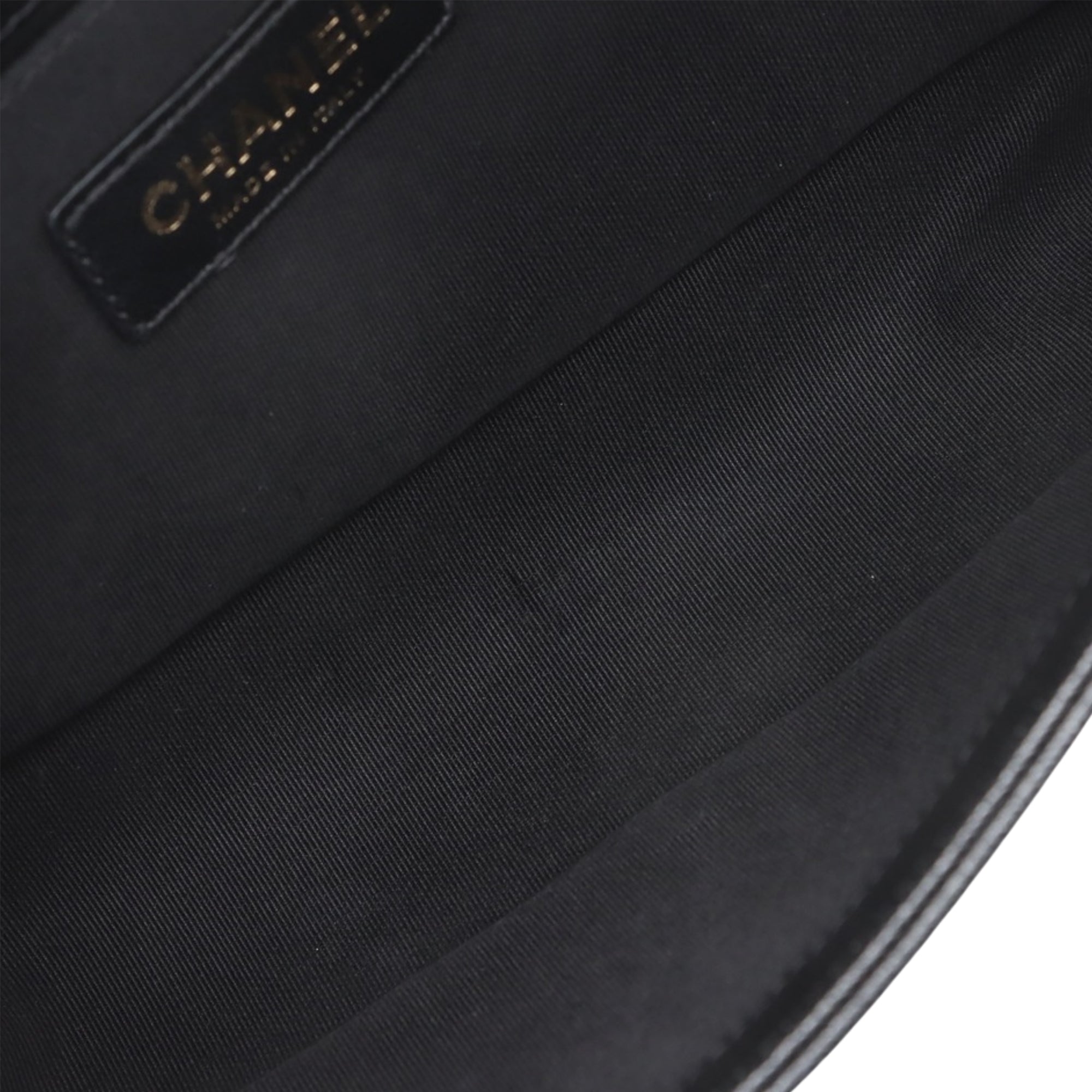 Chanel Old Medium Quilted Caviar Boy Flap - image 3