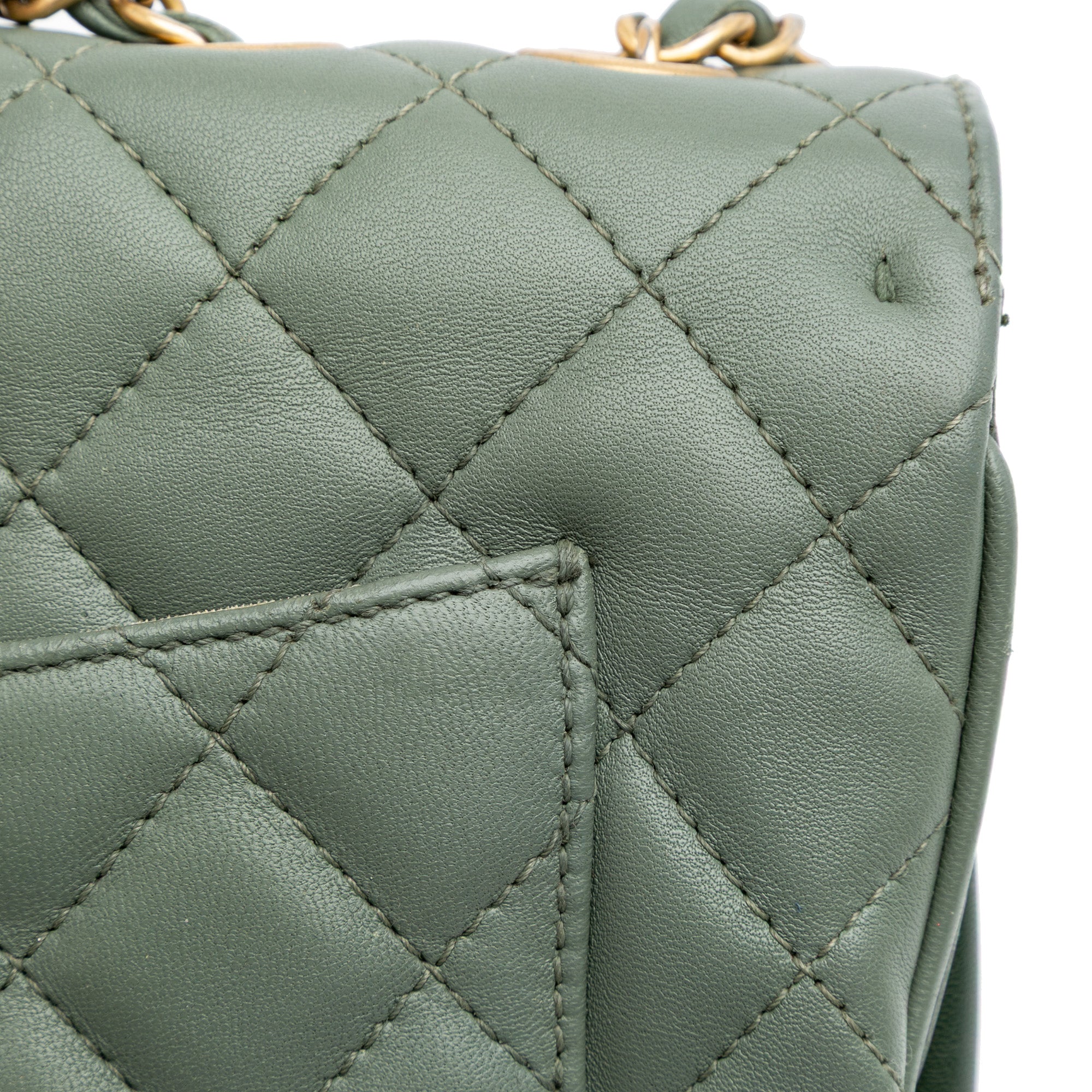Chanel Medium Quilted Lambskin Daily Companion Flap - image 8