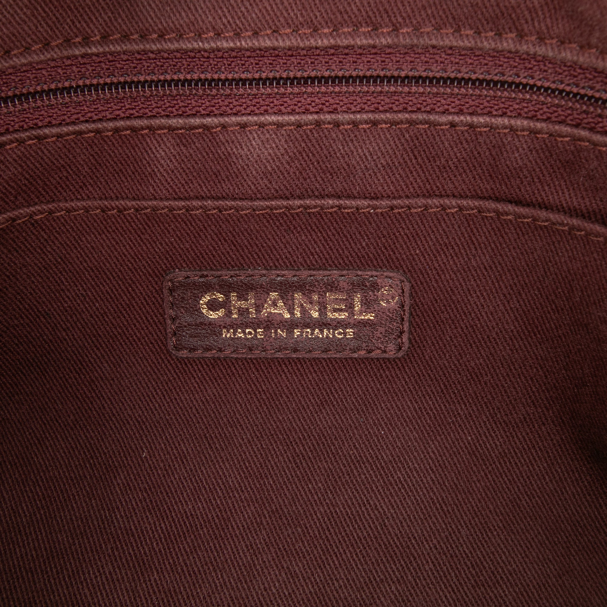 Chanel Small Grained Calfskin Neo Executive Shopper Tote - image 5