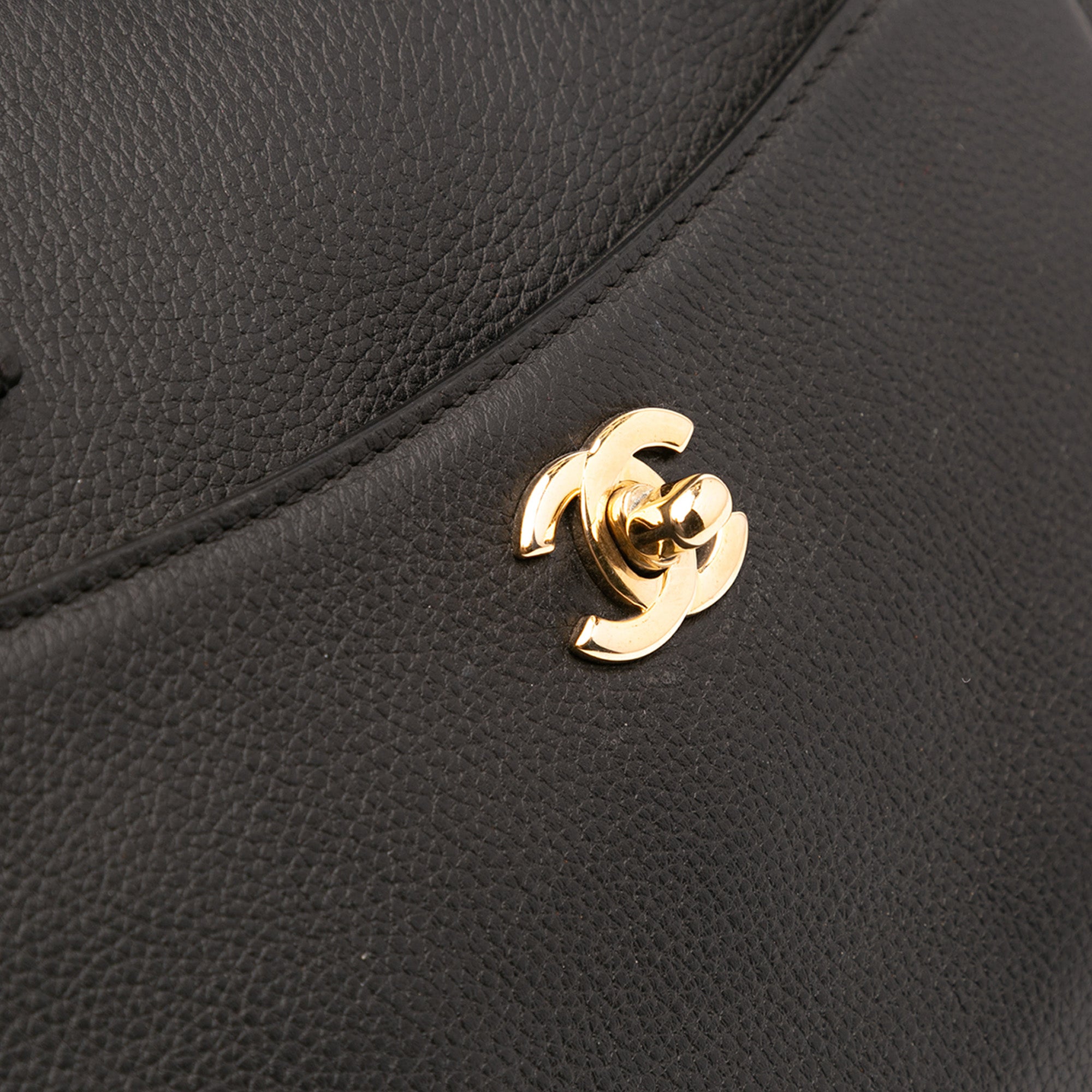Chanel Small Grained Calfskin Neo Executive Shopper Tote - image 9