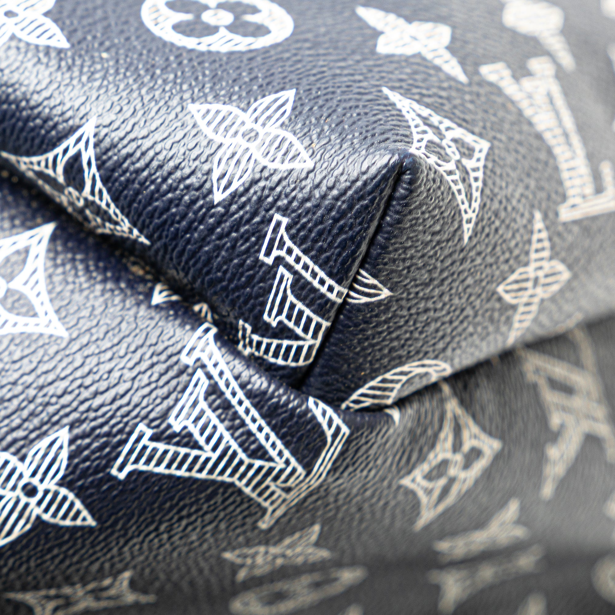 Louis Vuitton Limited Edition Monogram Ink Upside Down Apollo - image 9