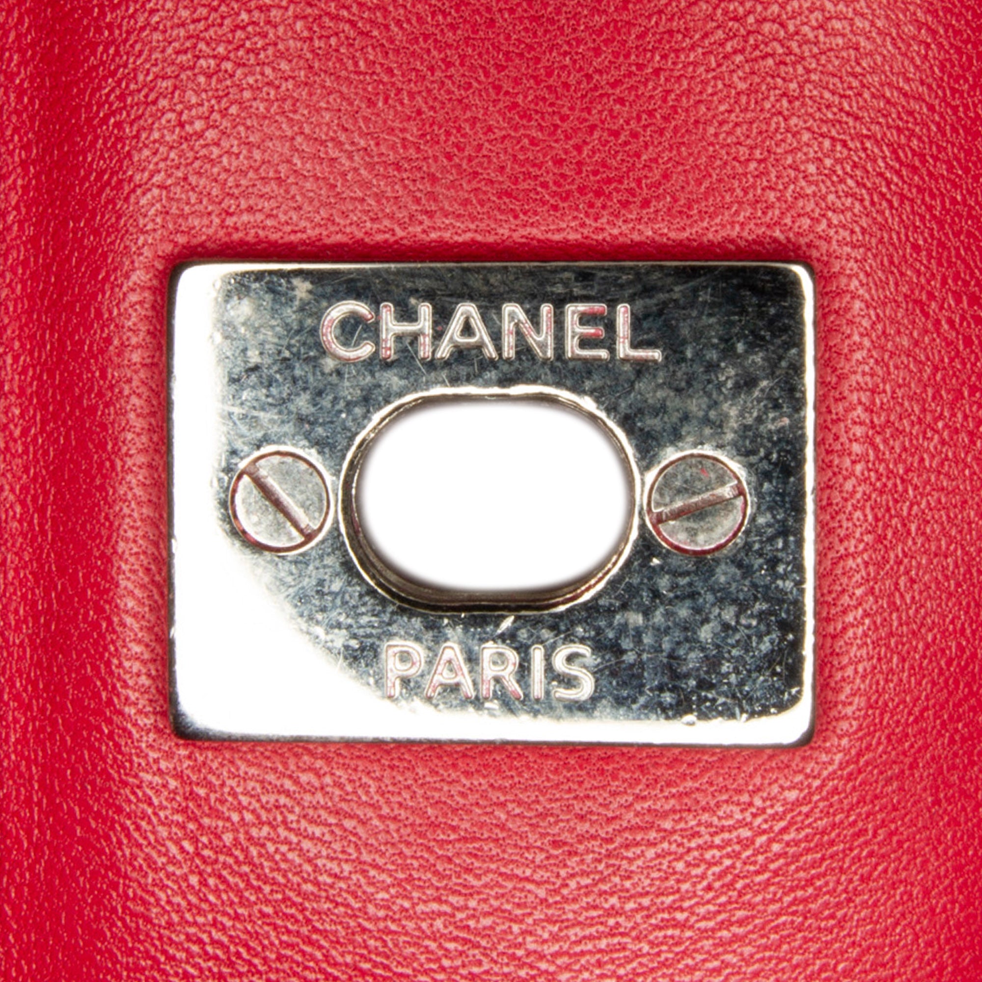 Chanel Maxi Classic Lambskin Single Flap - image 9