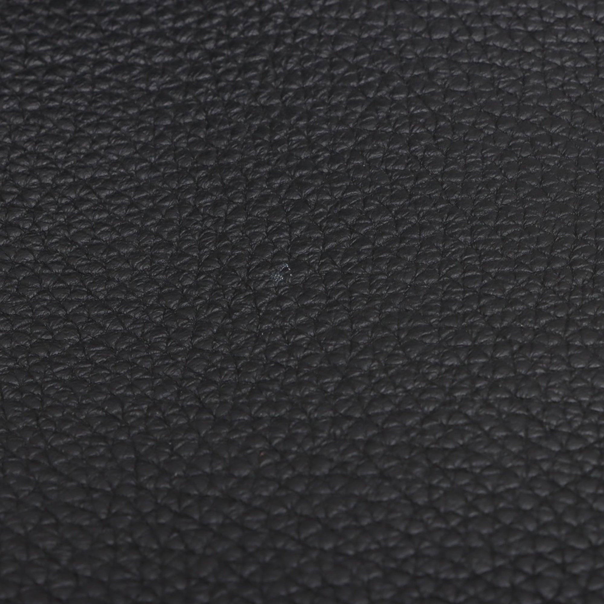 Louis Vuitton Grained Calfskin Low Key Cabas MM - image 6