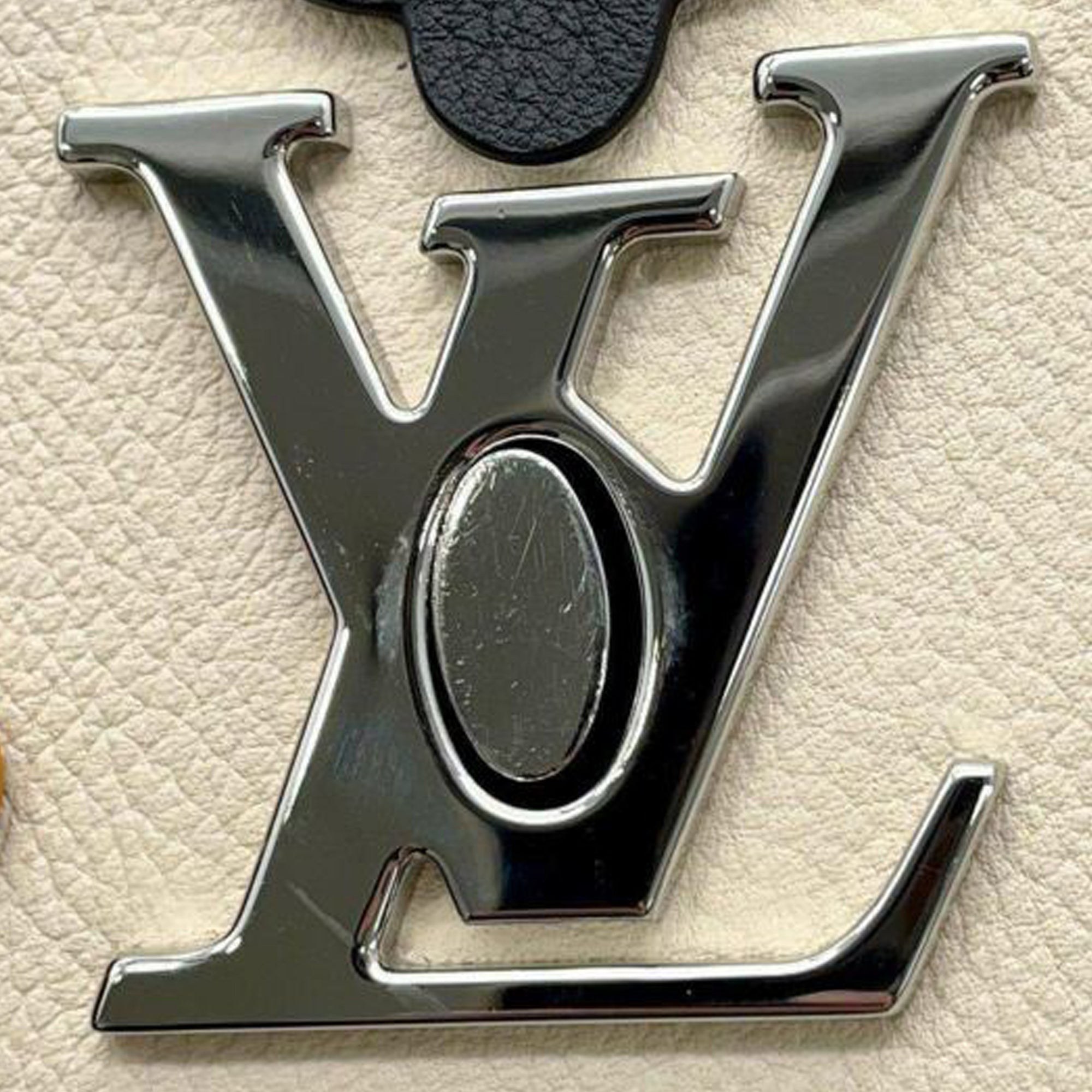 Louis Vuitton MyLockMe Fleurs BB - image 6