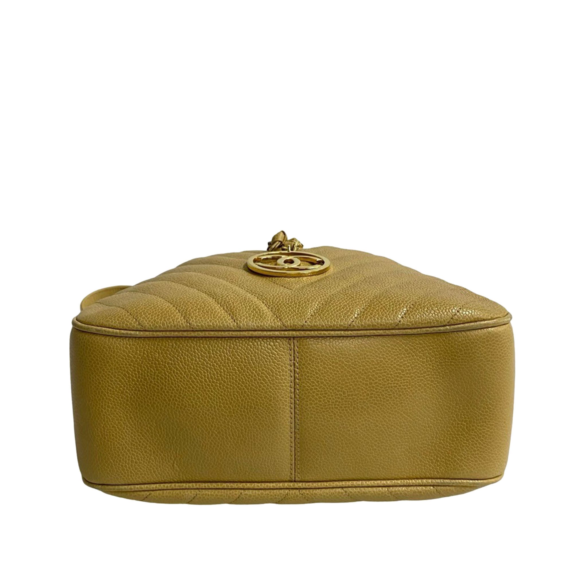 Chanel CC Chevron Caviar Vanity Case with Chain - image 4