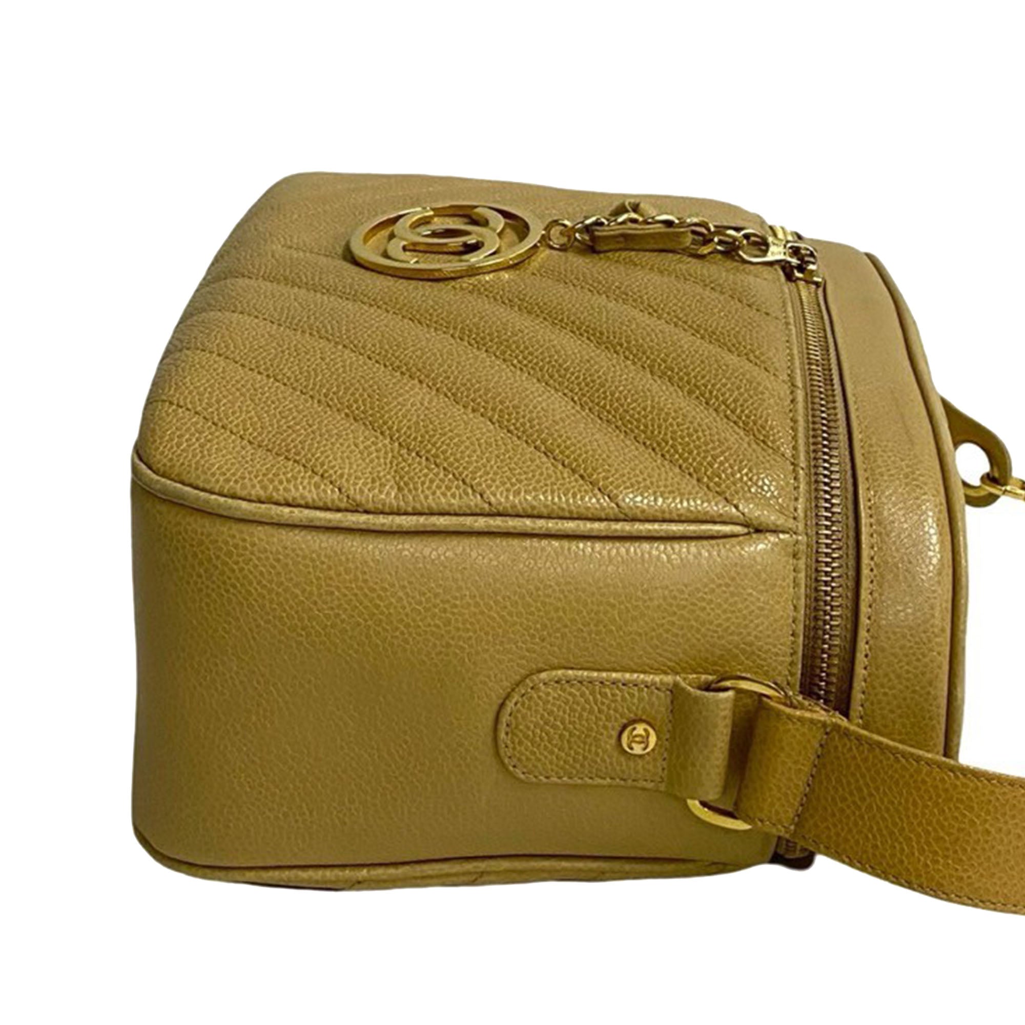 Chanel CC Chevron Caviar Vanity Case with Chain - image 5
